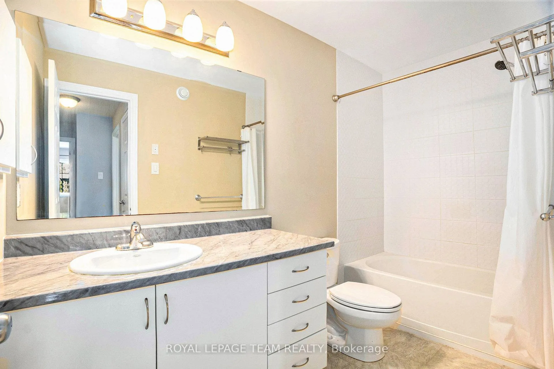 Photo 11 of Unit B, 283 Titanium Private, Ottawa, Convent Glen North — HOMEH