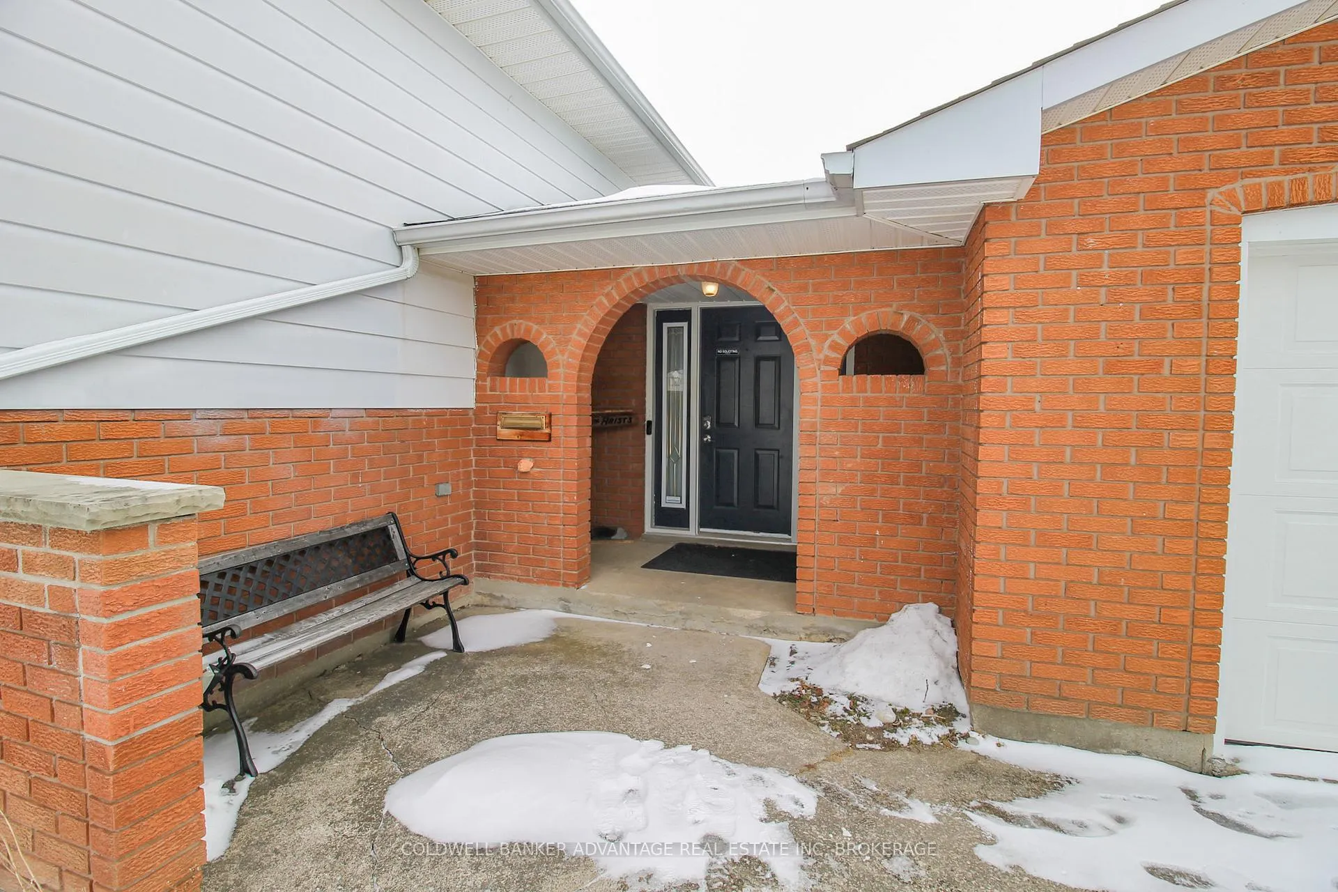 Photo 3 of 36 Wellbrook Boulevard, Welland, Prince Charles — HOMEH
