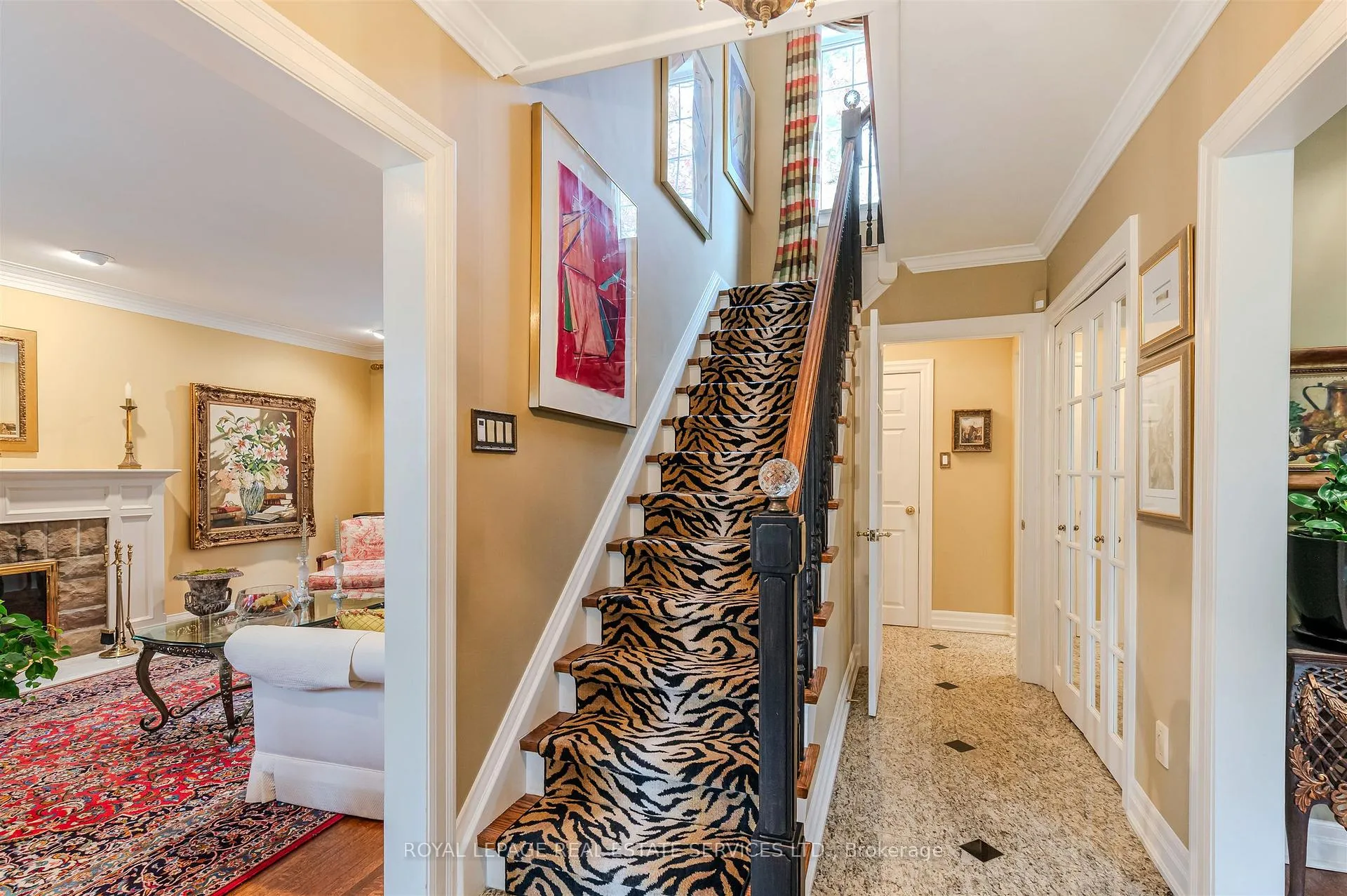 Photo 3 of 14 Riverside Crescent, Toronto, High Park-Swansea — HOMEH
