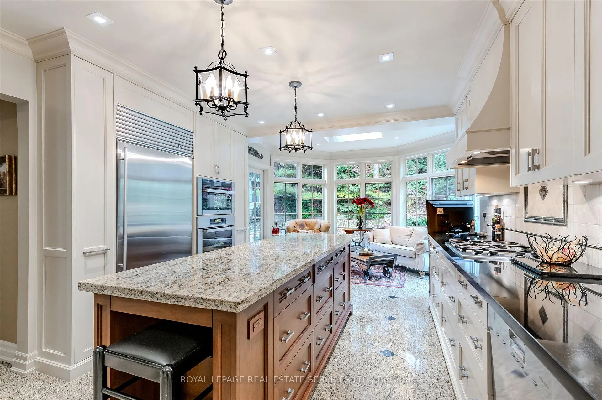 Photo 8 of 14 Riverside Crescent, Toronto, High Park-Swansea — HOMEH