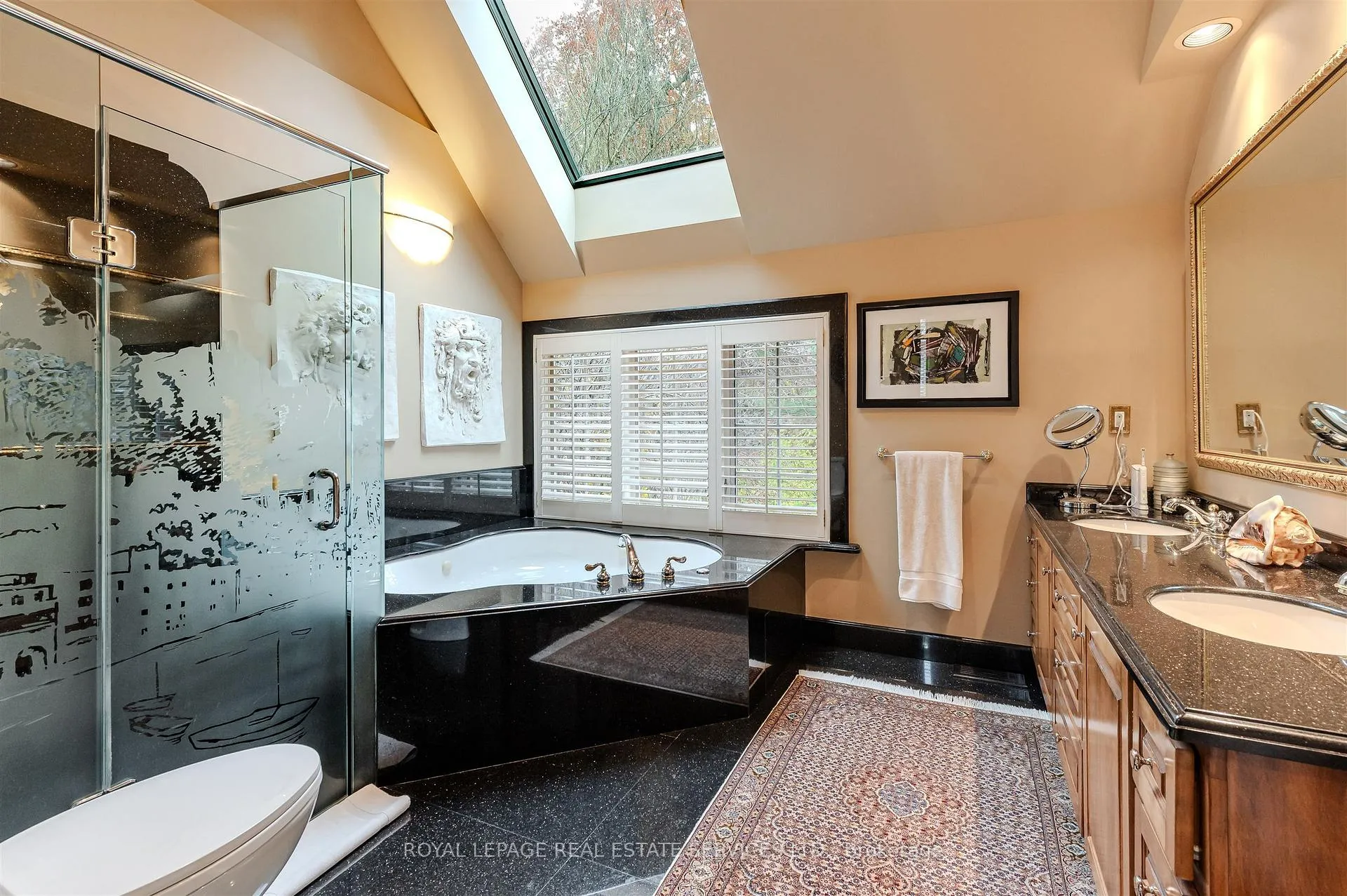 Photo 16 of 14 Riverside Crescent, Toronto, High Park-Swansea — HOMEH