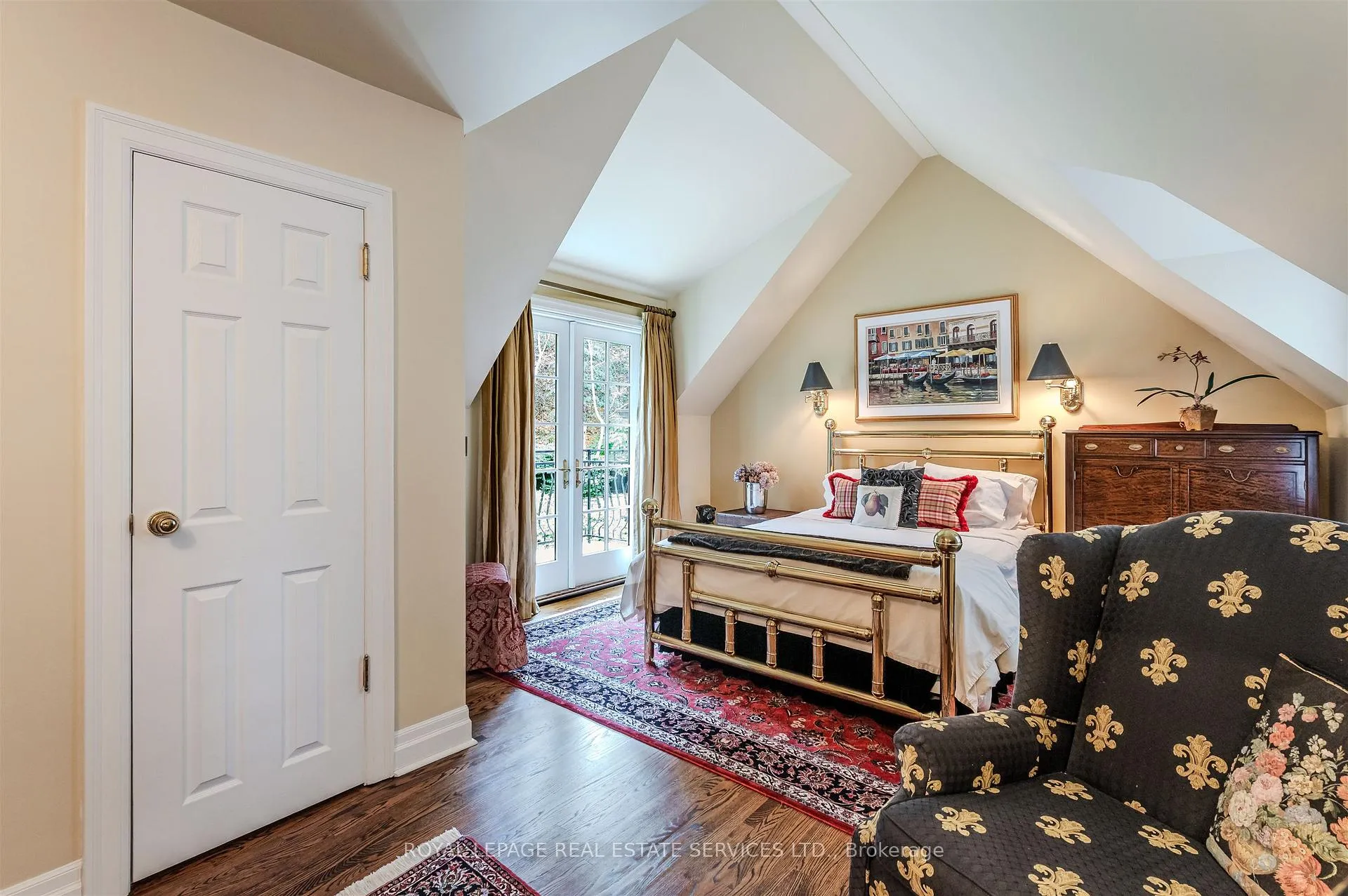 Photo 18 of 14 Riverside Crescent, Toronto, High Park-Swansea — HOMEH