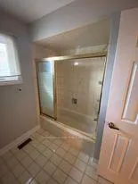 Photo 16 of 49 Highglen Avenue E, Markham, Milliken Mills East — HOMEH
