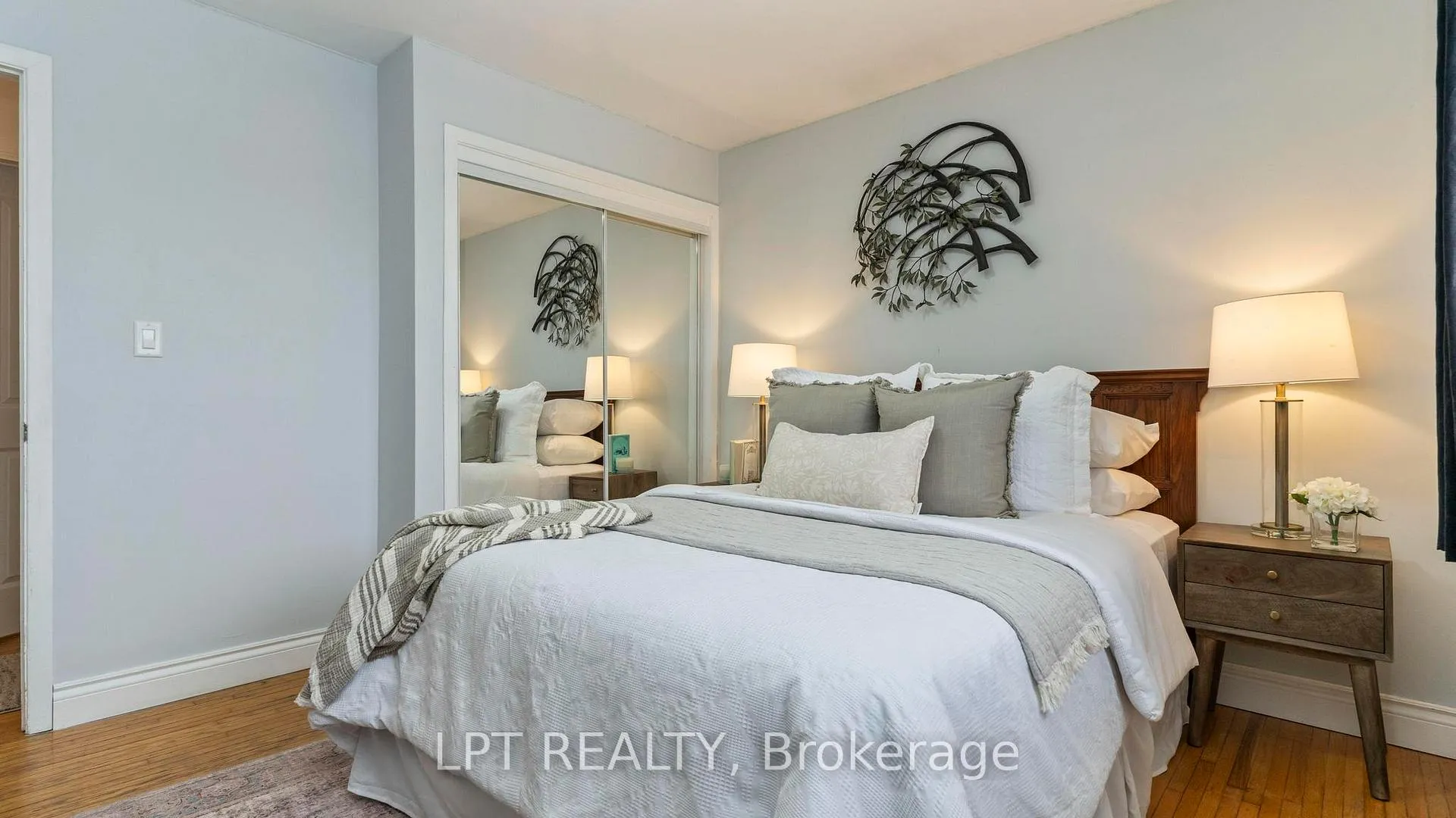 Photo 13 of 631 Elm Street, St. Thomas — HOMEH