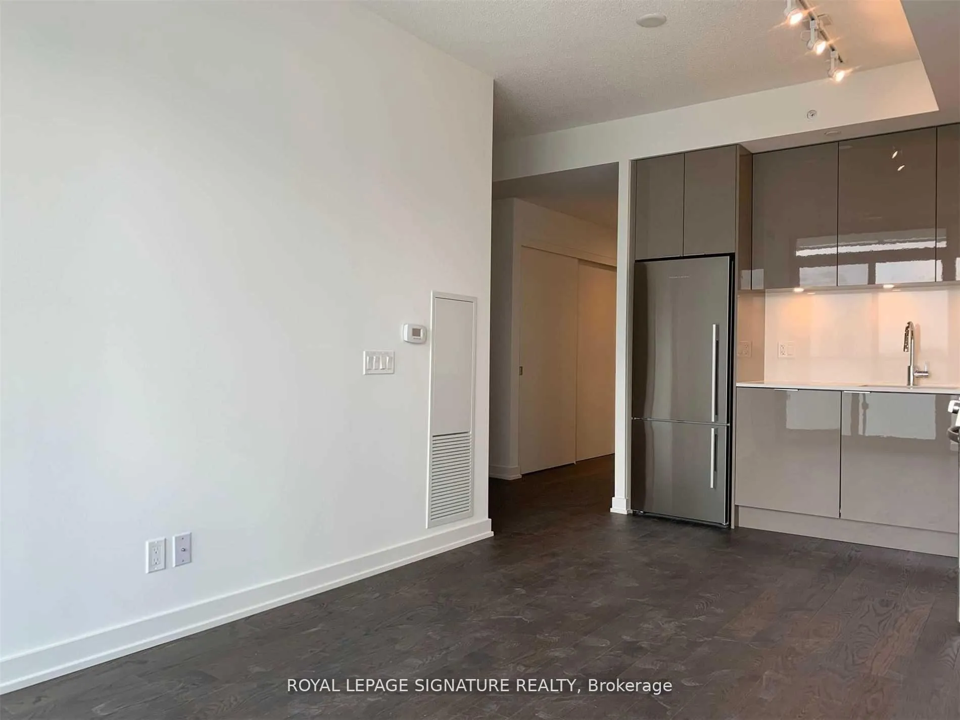 Photo 4 of Unit 2612, 25 Richmond Street E, Toronto, Church-Yonge Corridor — HOMEH