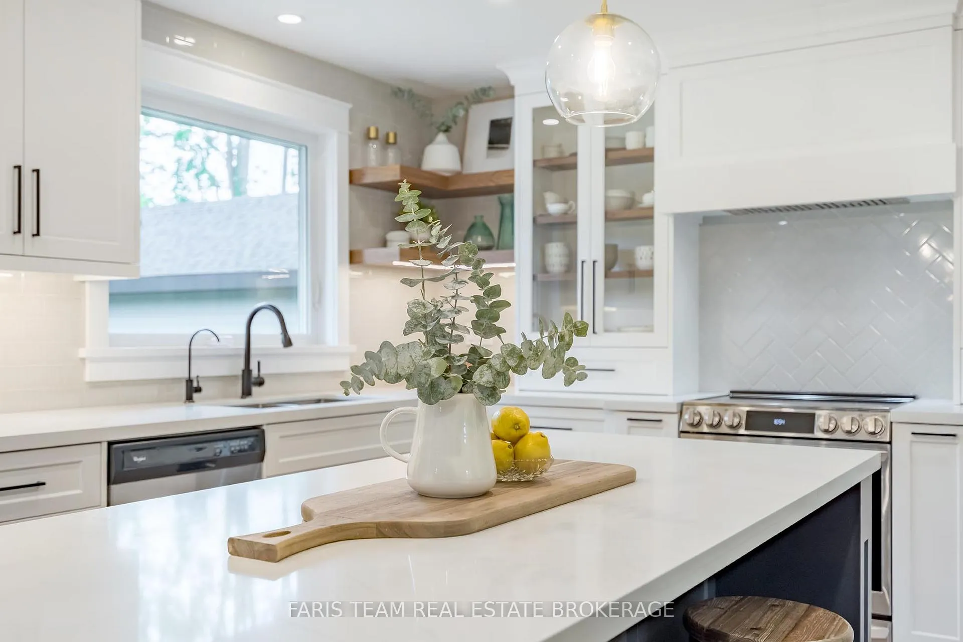 Photo 8 of 8 Malta Crescent, Springwater, Midhurst — HOMEH