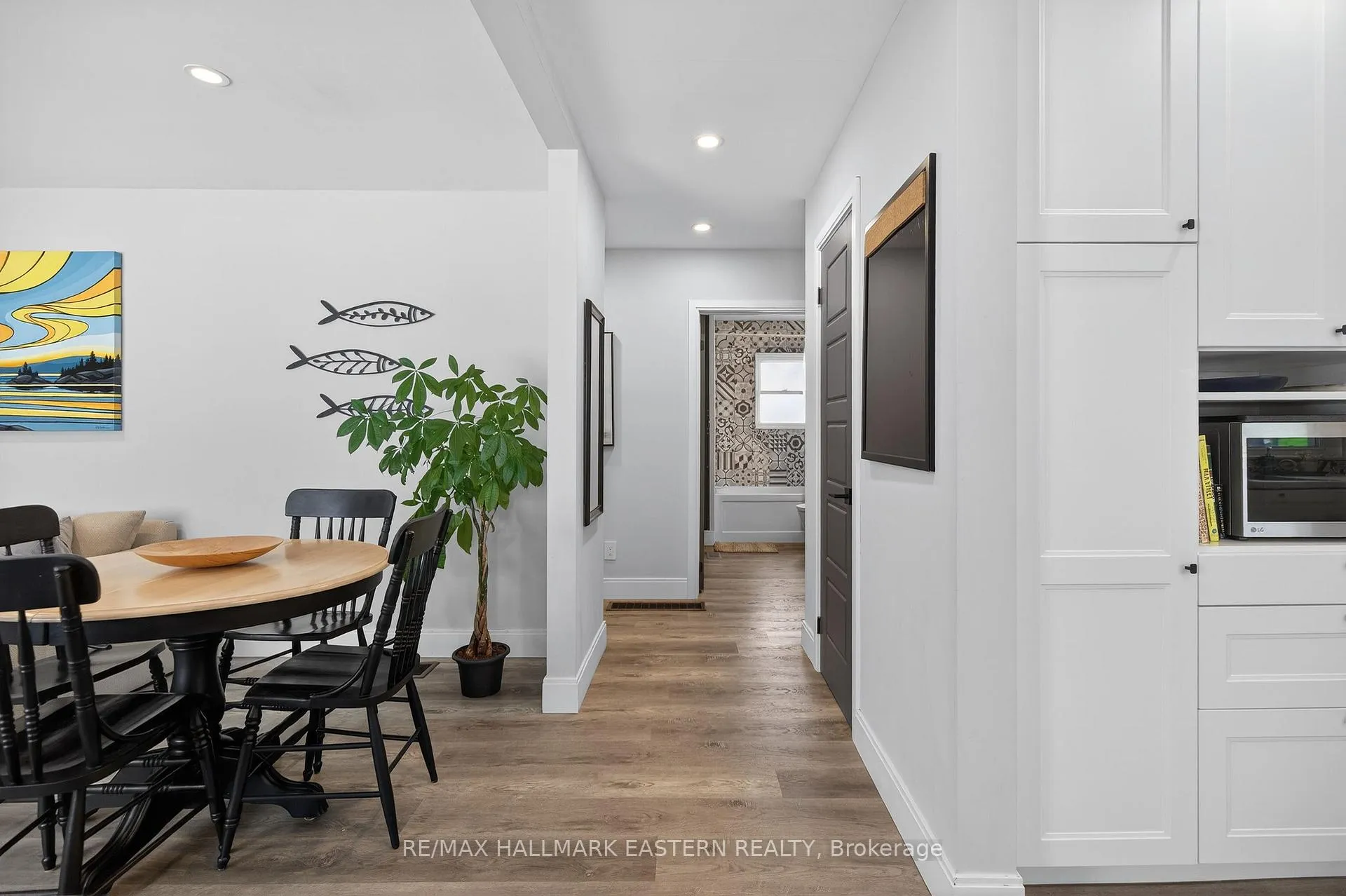Photo 5 of 98 Arthur Avenue, Peterborough, Otonabee Ward 1 — HOMEH
