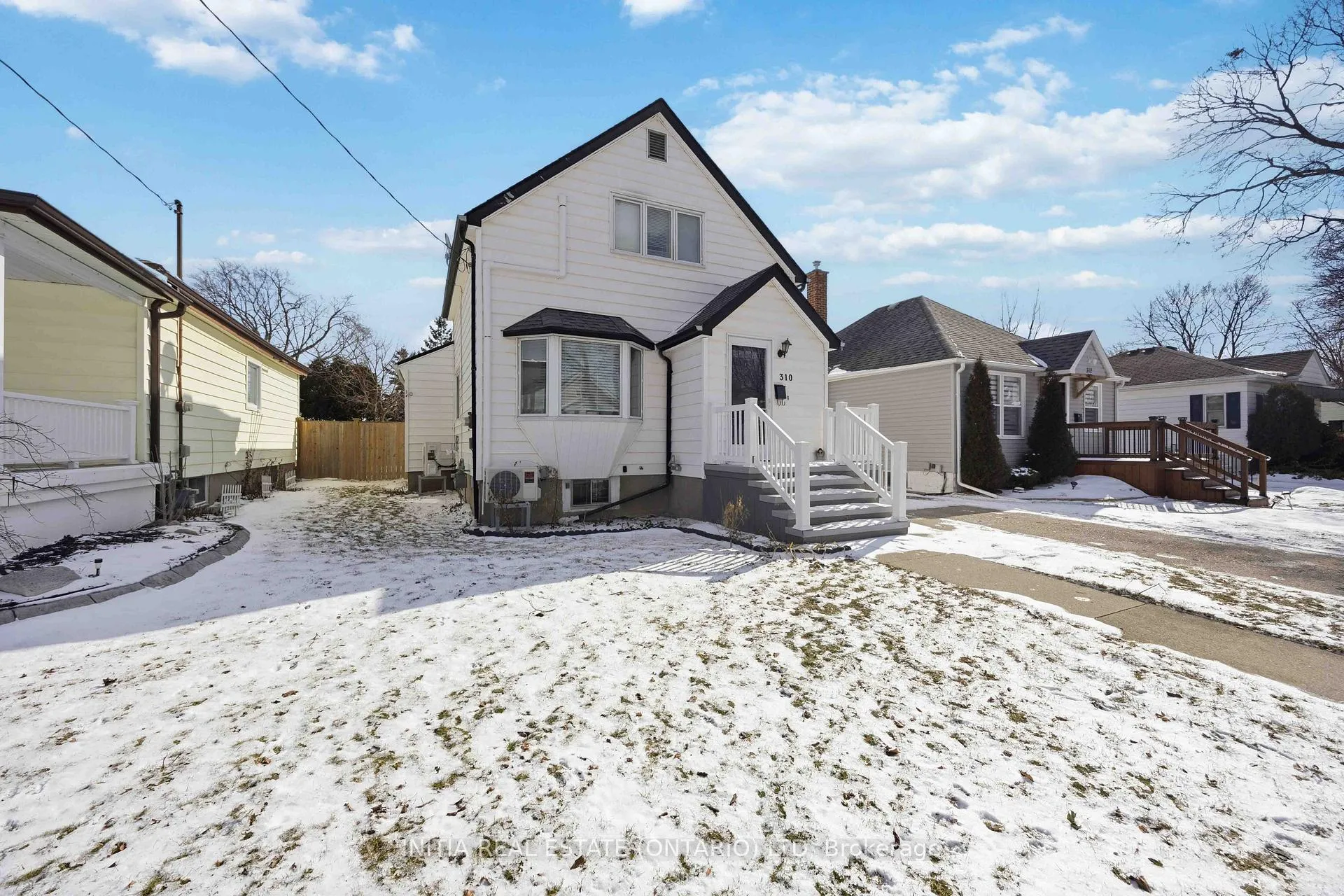 Photo 3 of 310 Conrad Street, Sarnia — HOMEH