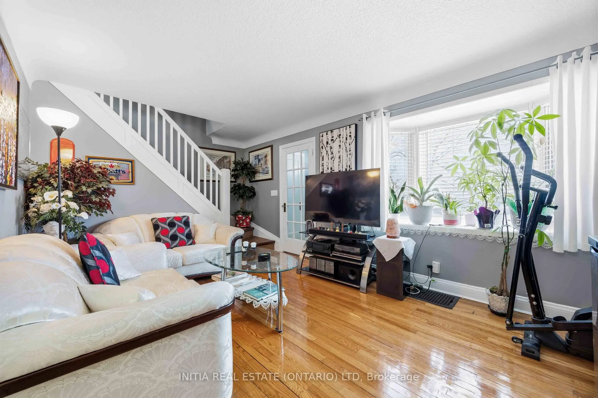 Photo 4 of 310 Conrad Street, Sarnia — HOMEH