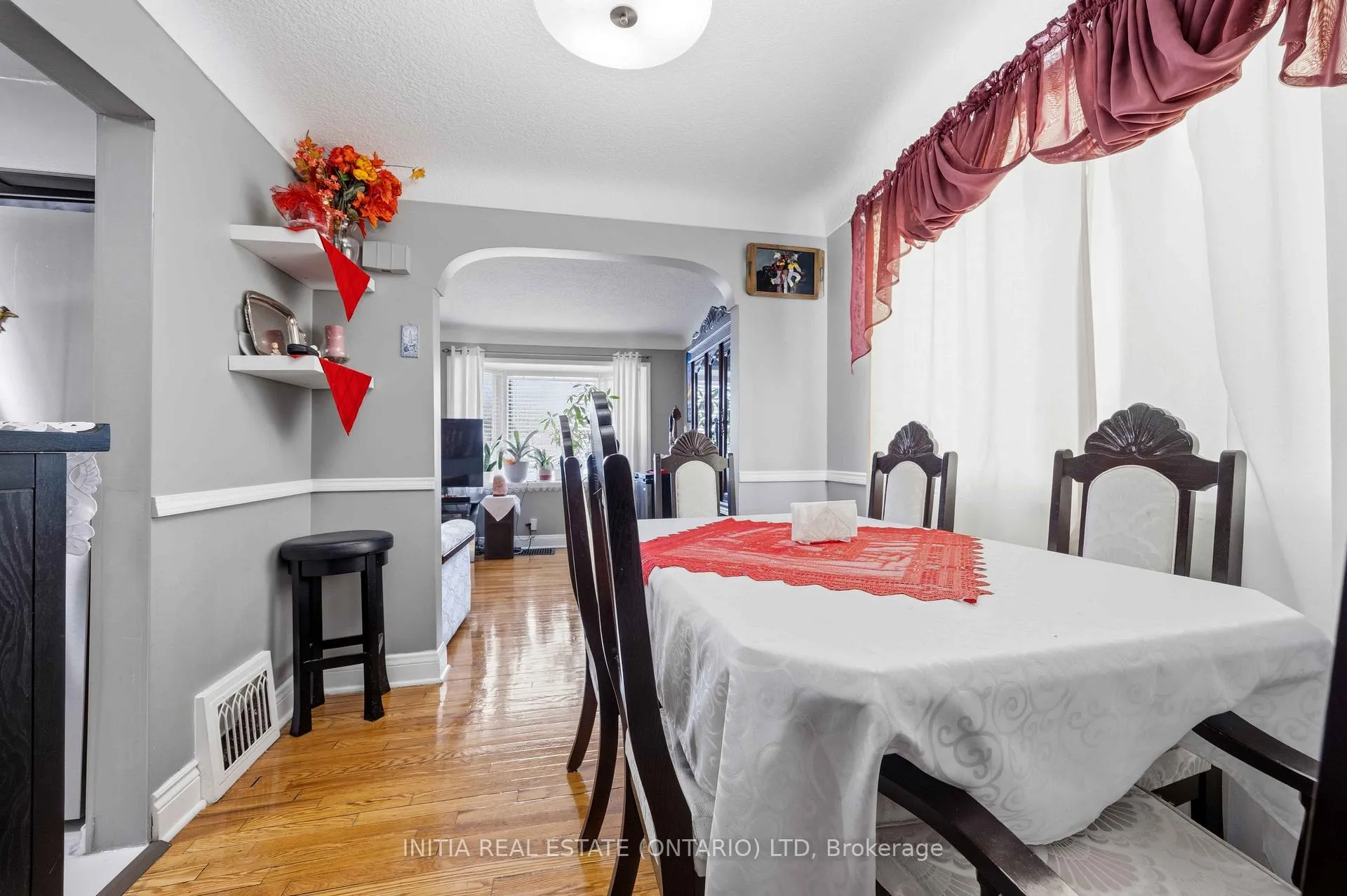 Photo 10 of 310 Conrad Street, Sarnia — HOMEH