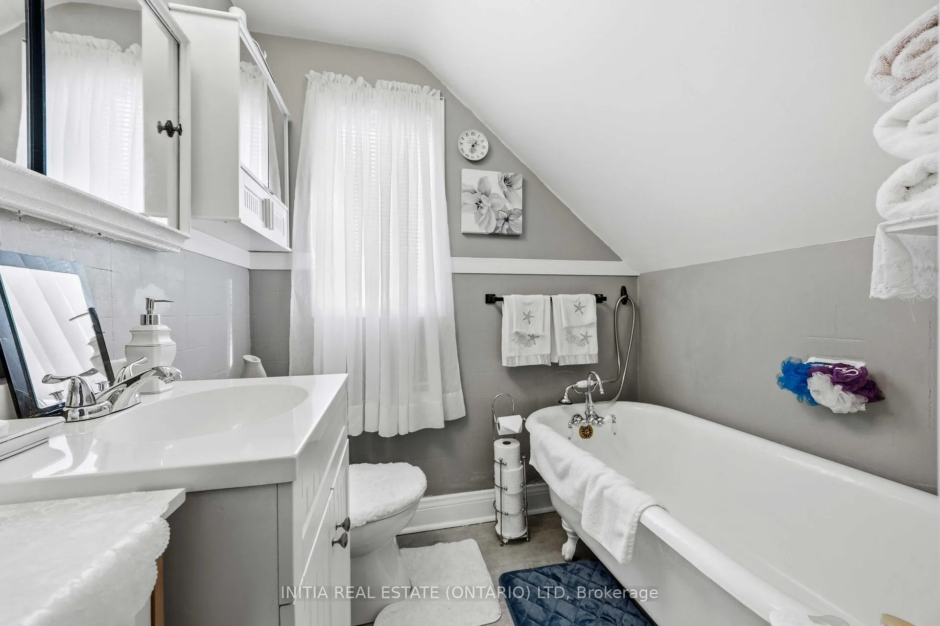 Photo 13 of 310 Conrad Street, Sarnia — HOMEH