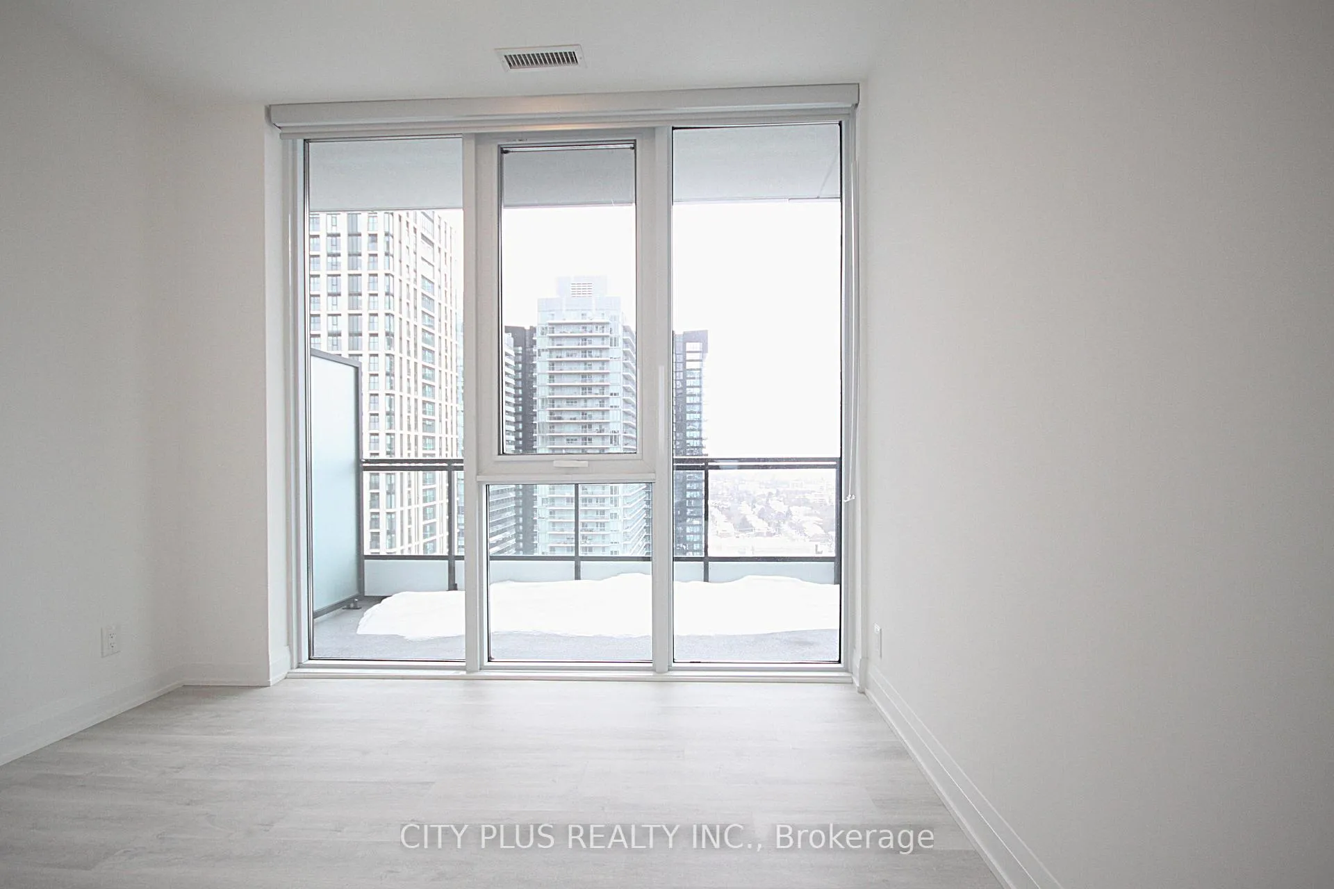 Photo 8 of Unit 2304, 65 Broadway Avenue, Toronto, Mount Pleasant West — HOMEH