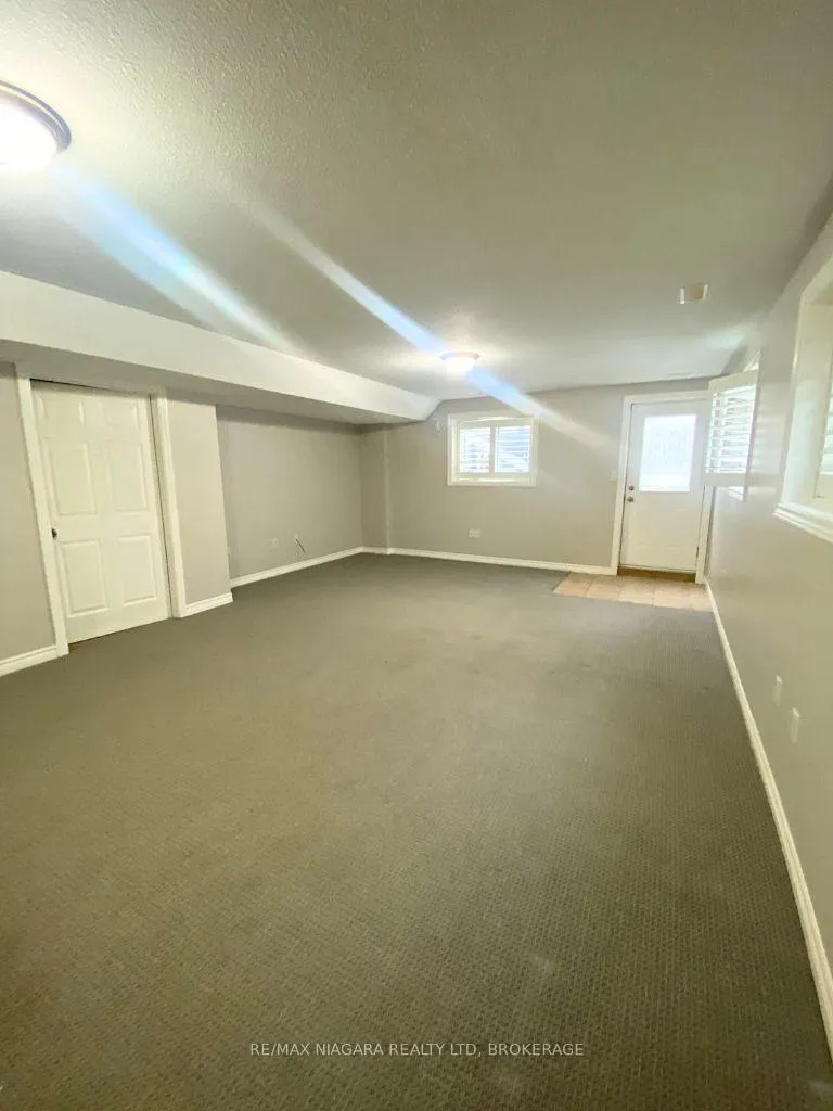 Photo 8 of Unit Lower, 355 Draper's Street, Welland, Prince Charles — HOMEH