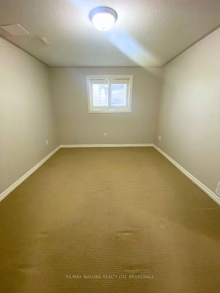 Photo 12 of Unit Lower, 355 Draper's Street, Welland, Prince Charles — HOMEH