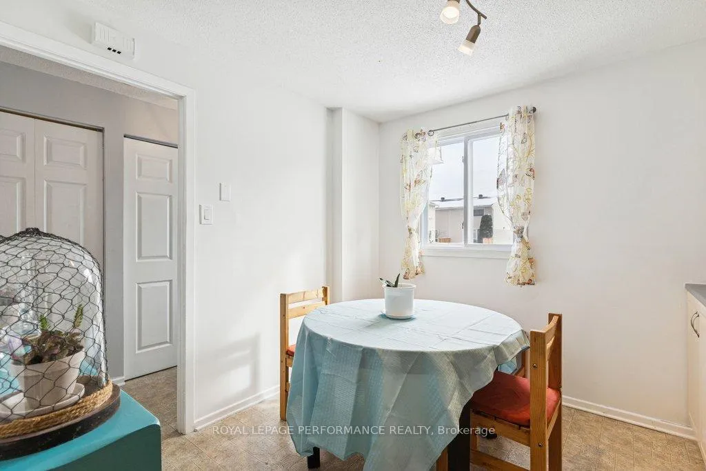 Photo 6 of Unit 48, 423C Woodfield Drive, Ottawa, Tanglewood — HOMEH