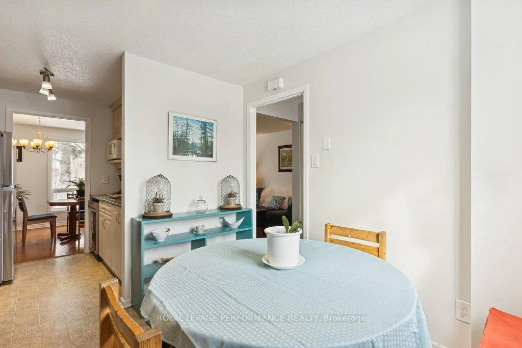 Photo 7 of Unit 48, 423C Woodfield Drive, Ottawa, Tanglewood — HOMEH