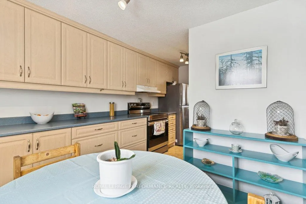 Photo 8 of Unit 48, 423C Woodfield Drive, Ottawa, Tanglewood — HOMEH