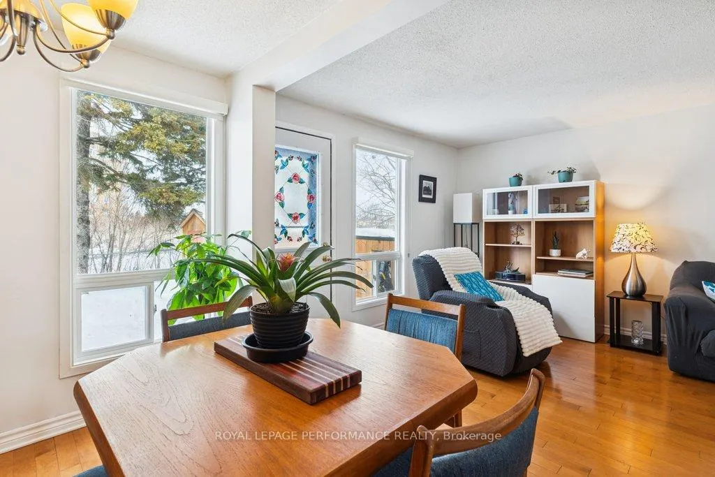 Photo 13 of Unit 48, 423C Woodfield Drive, Ottawa, Tanglewood — HOMEH