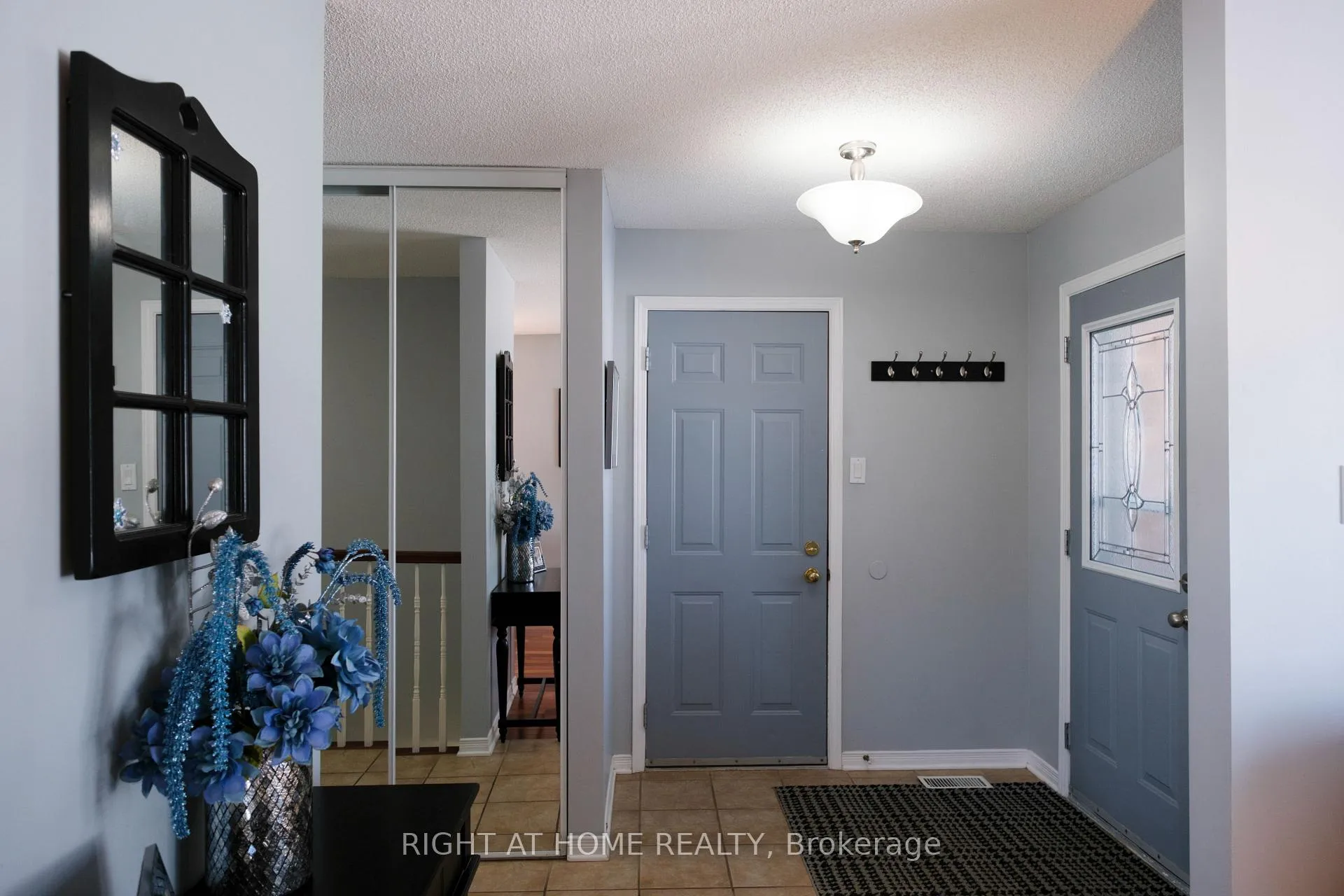 Photo 2 of 23 Fairview Crescent, Arnprior — HOMEH