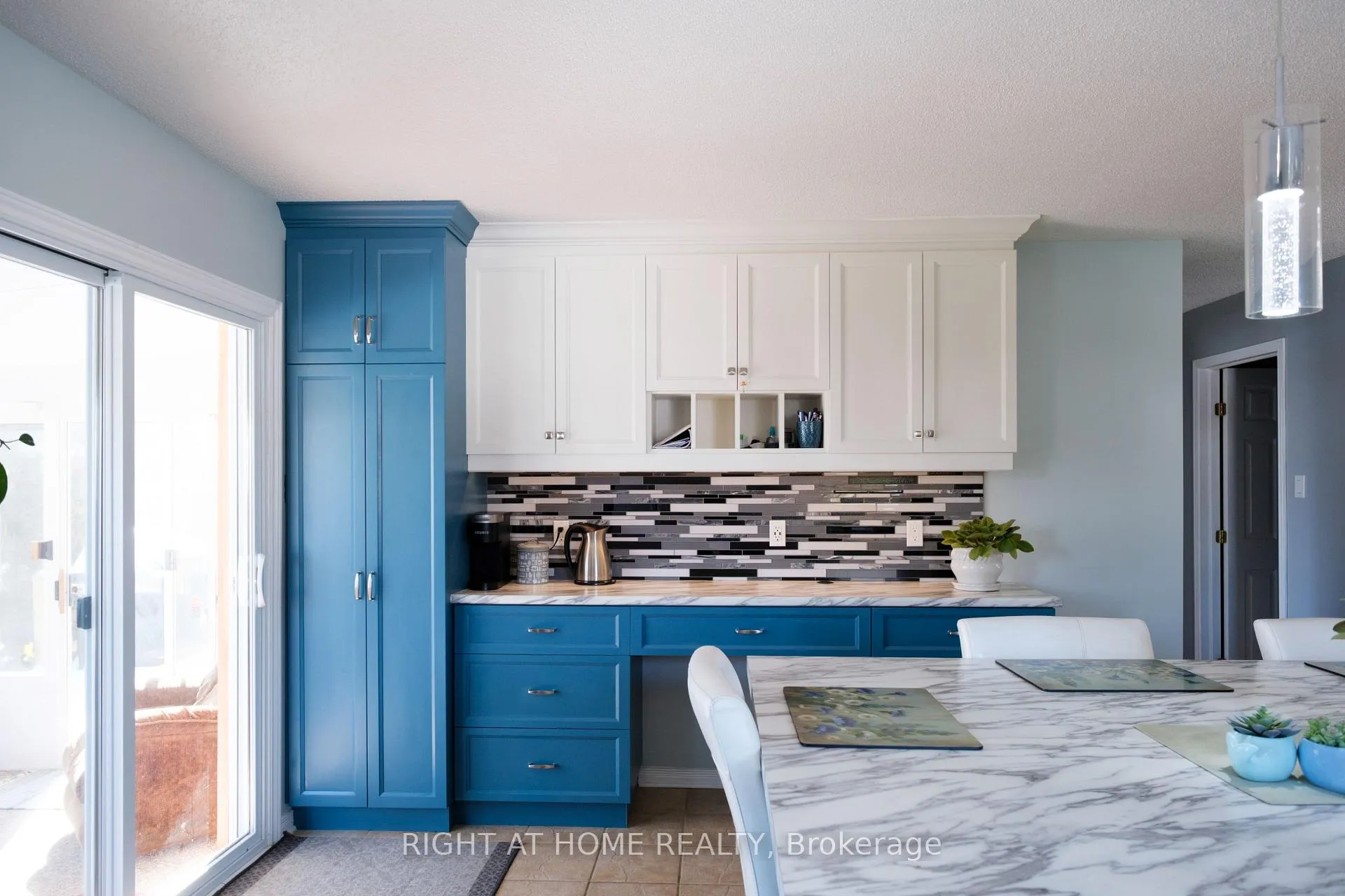 Photo 10 of 23 Fairview Crescent, Arnprior — HOMEH