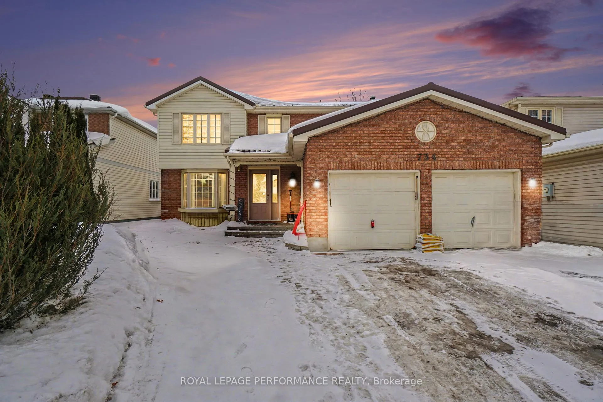 Photo 2 of 734 Merkley Drive, Ottawa, Fallingbrook/Pineridge — HOMEH