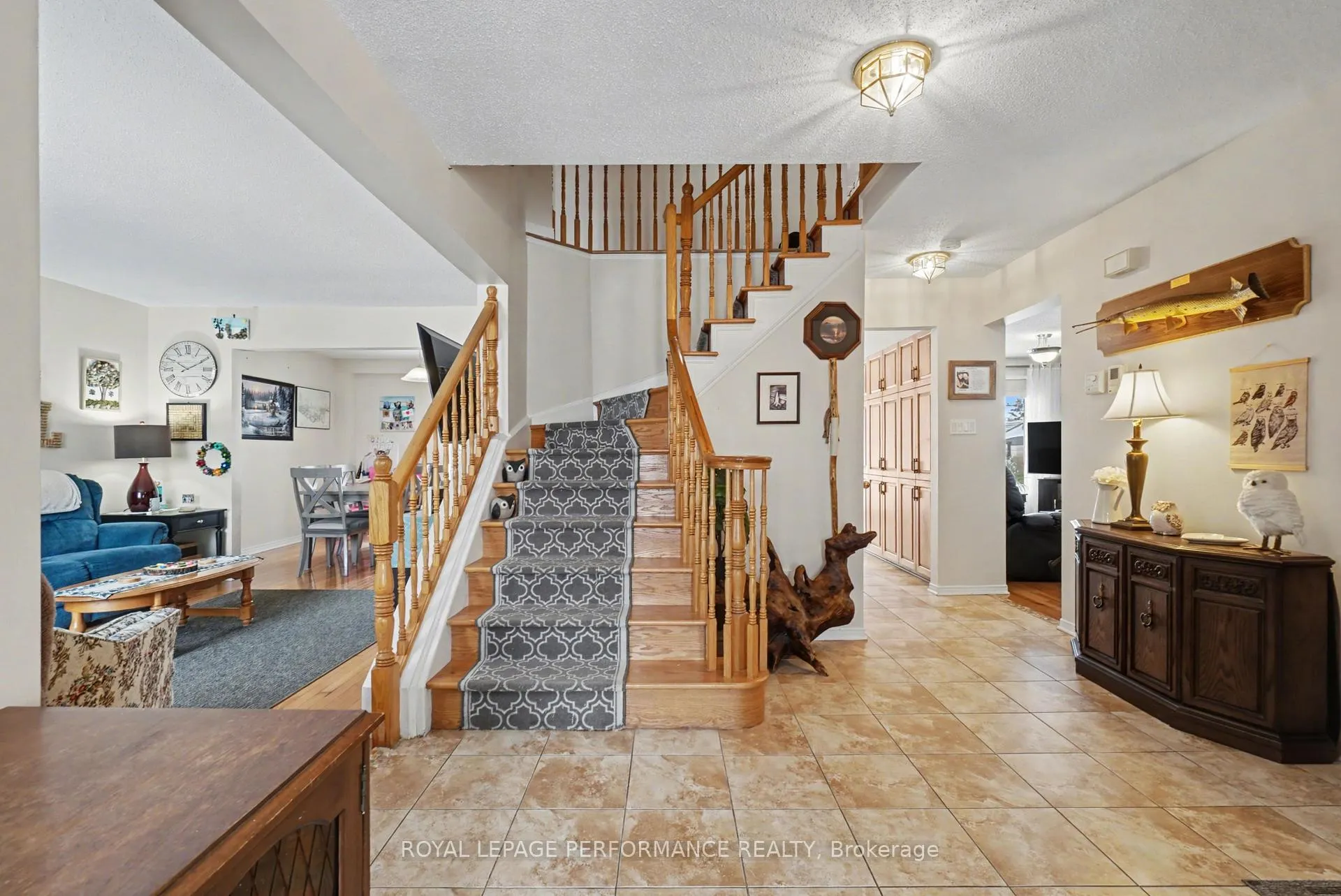 Photo 5 of 734 Merkley Drive, Ottawa, Fallingbrook/Pineridge — HOMEH
