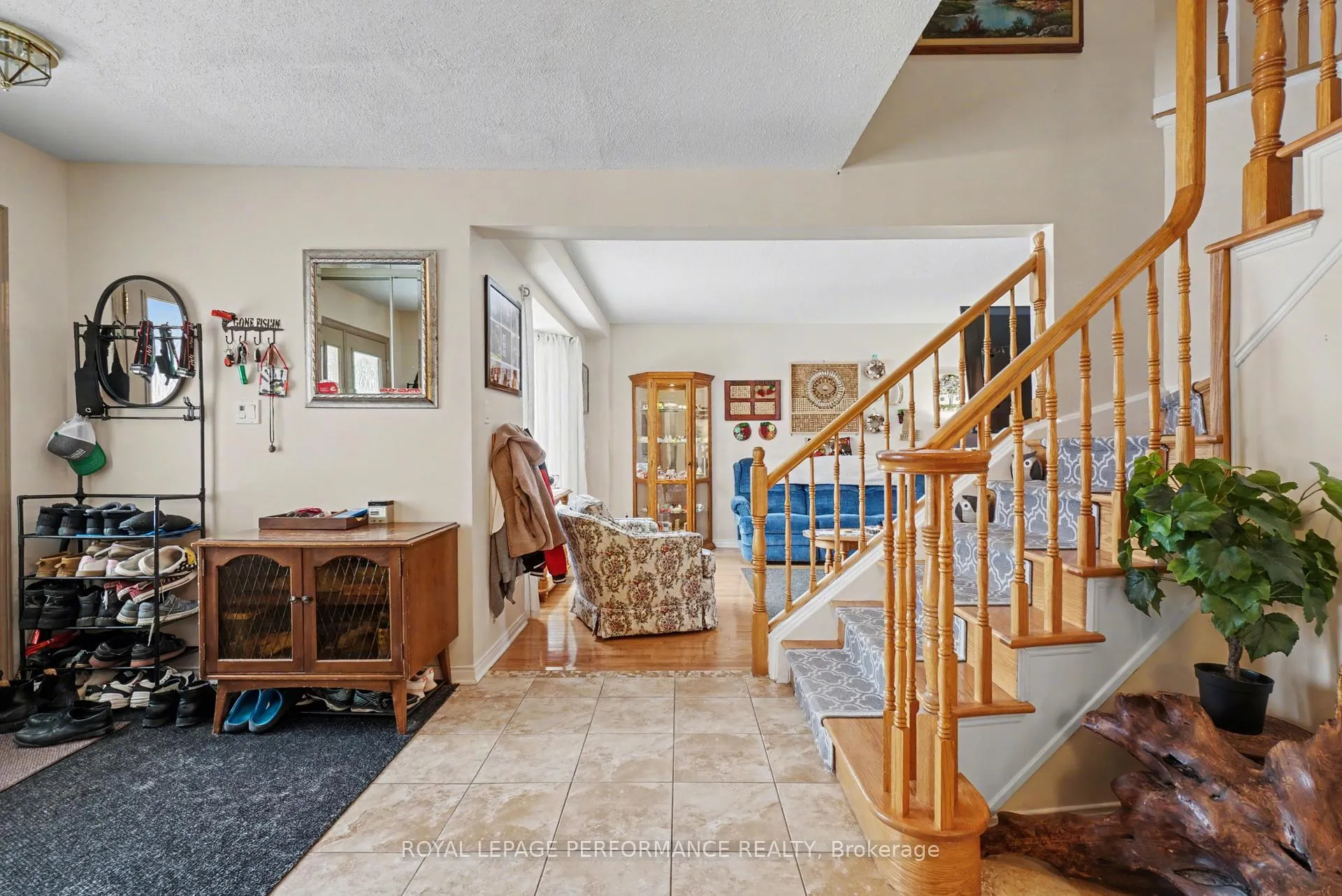 Photo 6 of 734 Merkley Drive, Ottawa, Fallingbrook/Pineridge — HOMEH