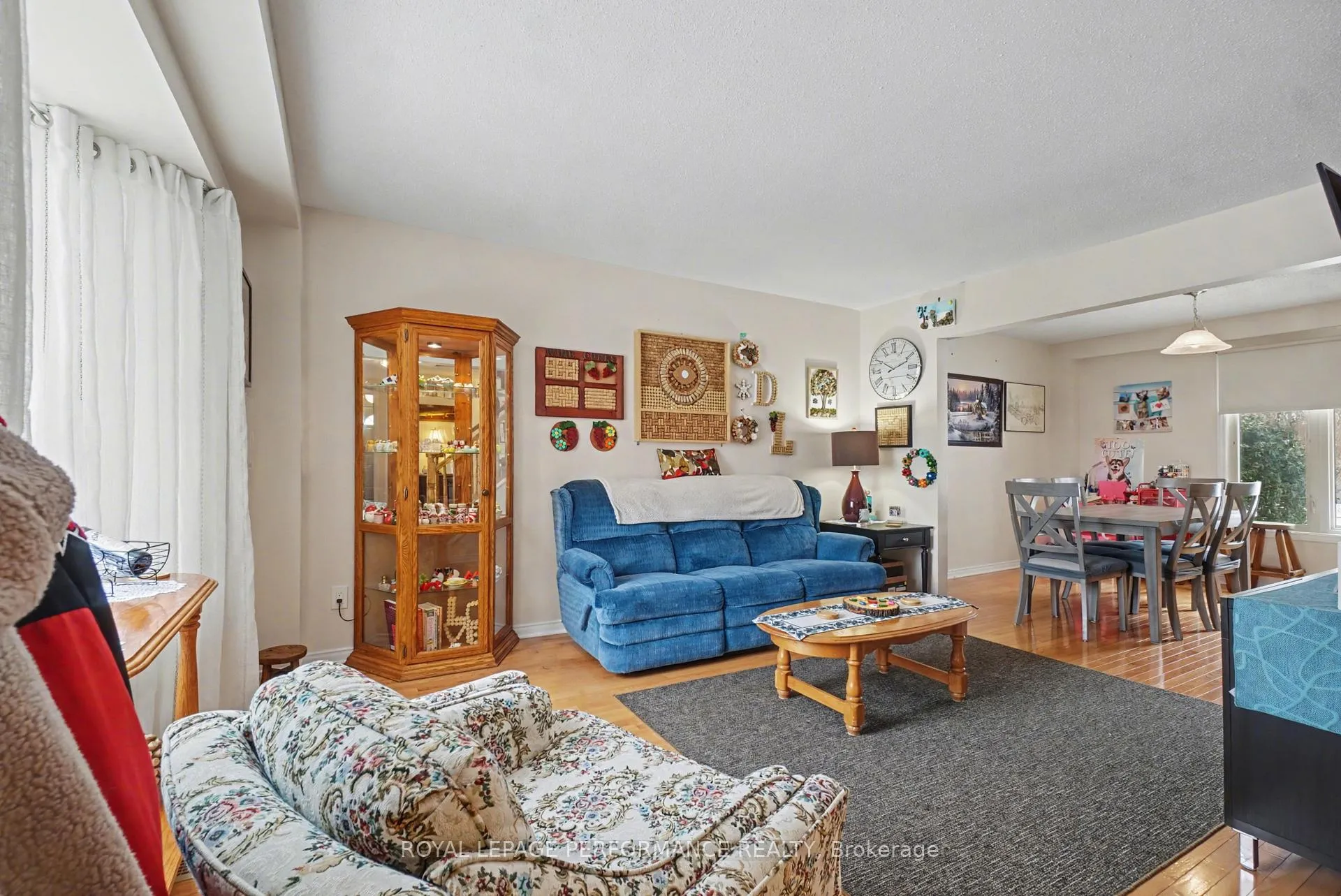 Photo 7 of 734 Merkley Drive, Ottawa, Fallingbrook/Pineridge — HOMEH