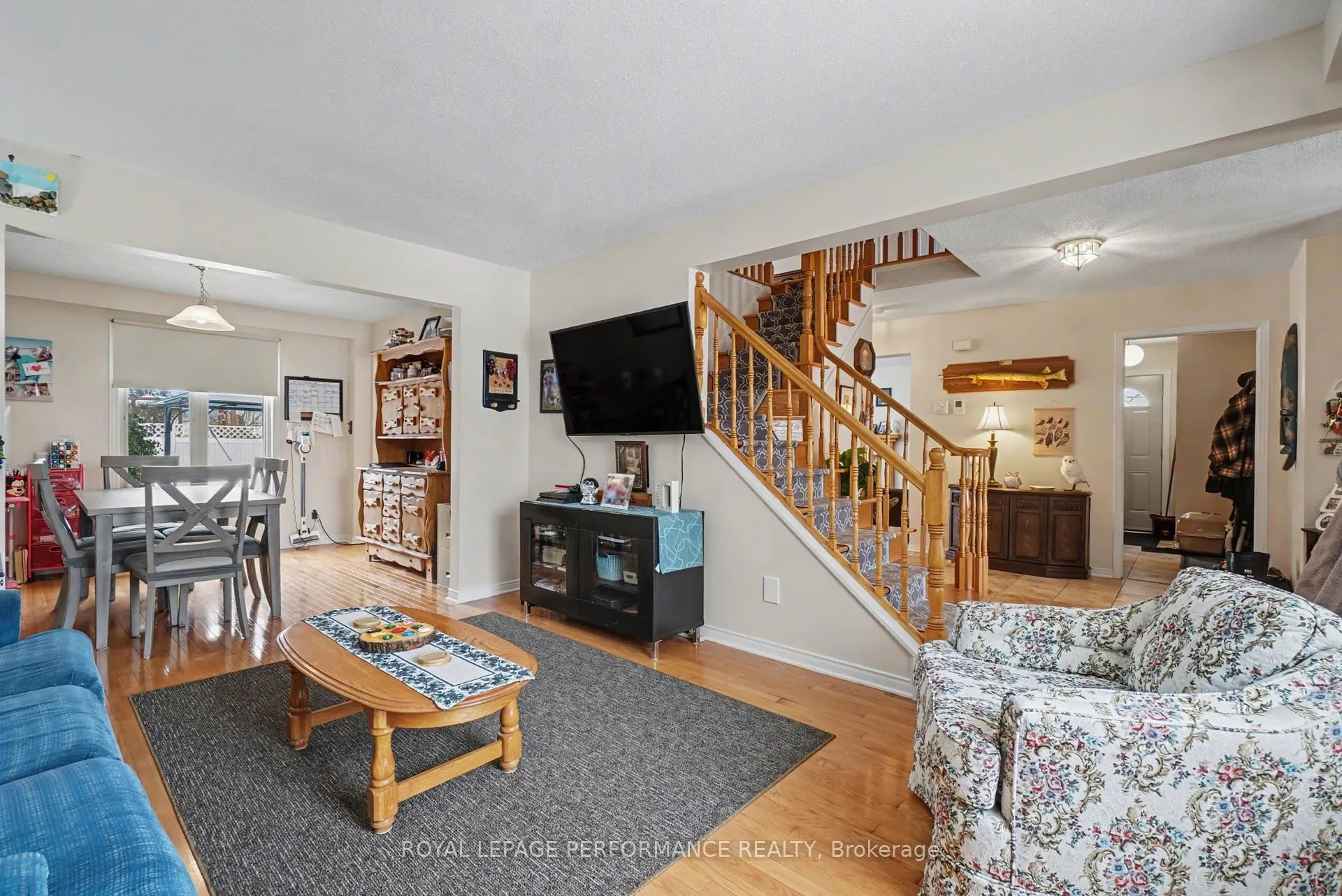 Photo 9 of 734 Merkley Drive, Ottawa, Fallingbrook/Pineridge — HOMEH