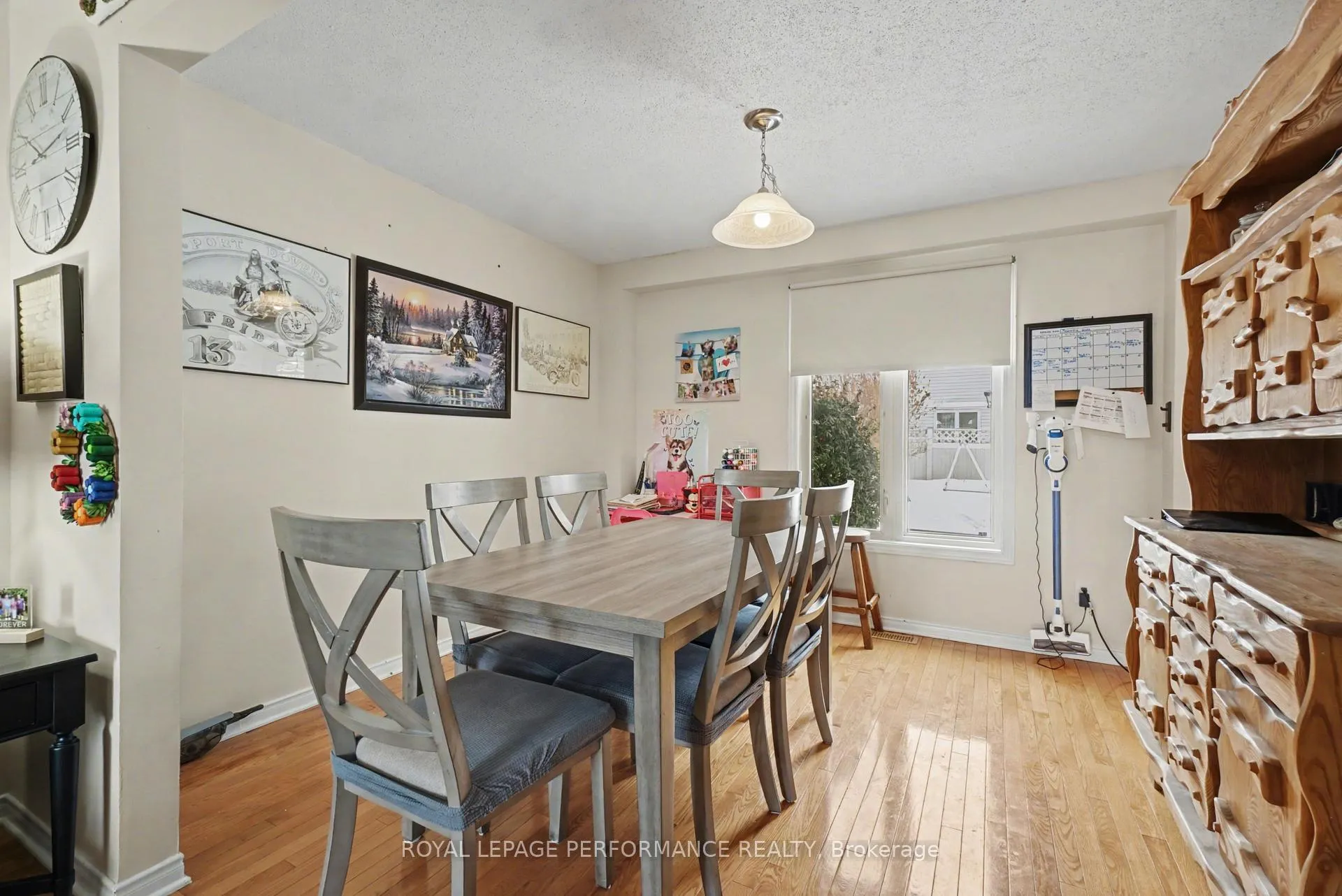 Photo 11 of 734 Merkley Drive, Ottawa, Fallingbrook/Pineridge — HOMEH