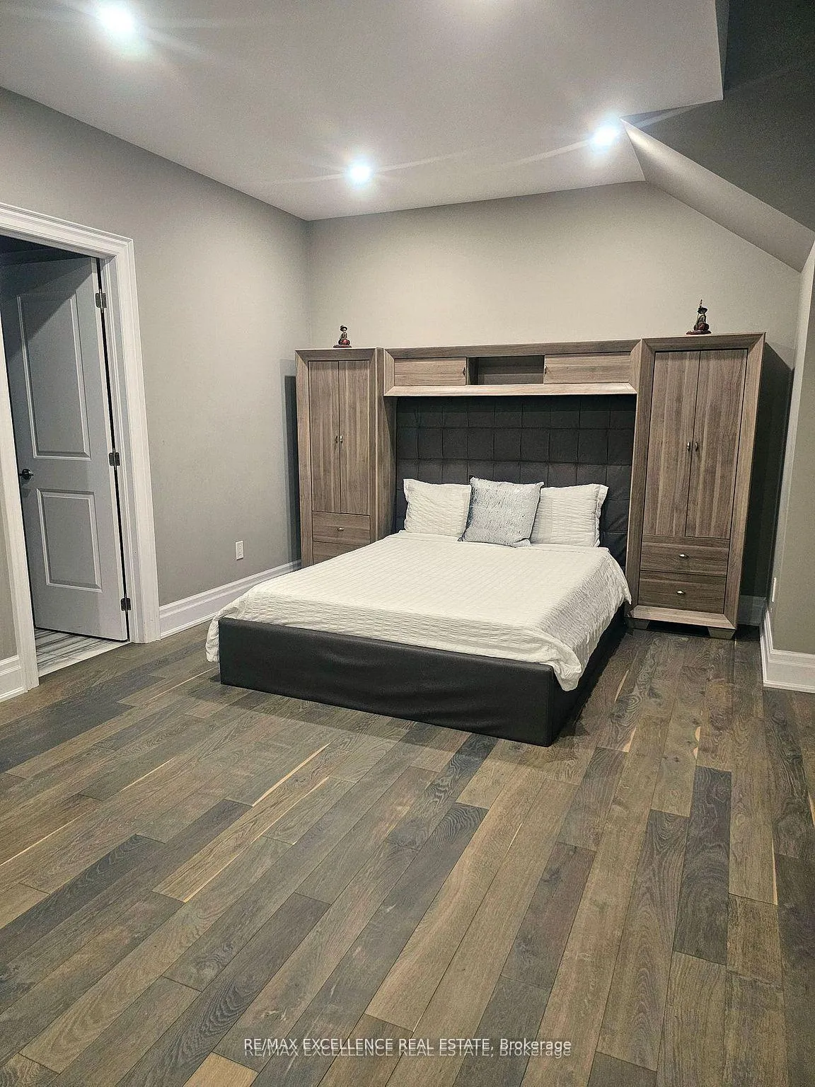 Photo 14 of 95 Gordon Randle Drive, Brampton, Toronto Gore Rural Estate — HOMEH