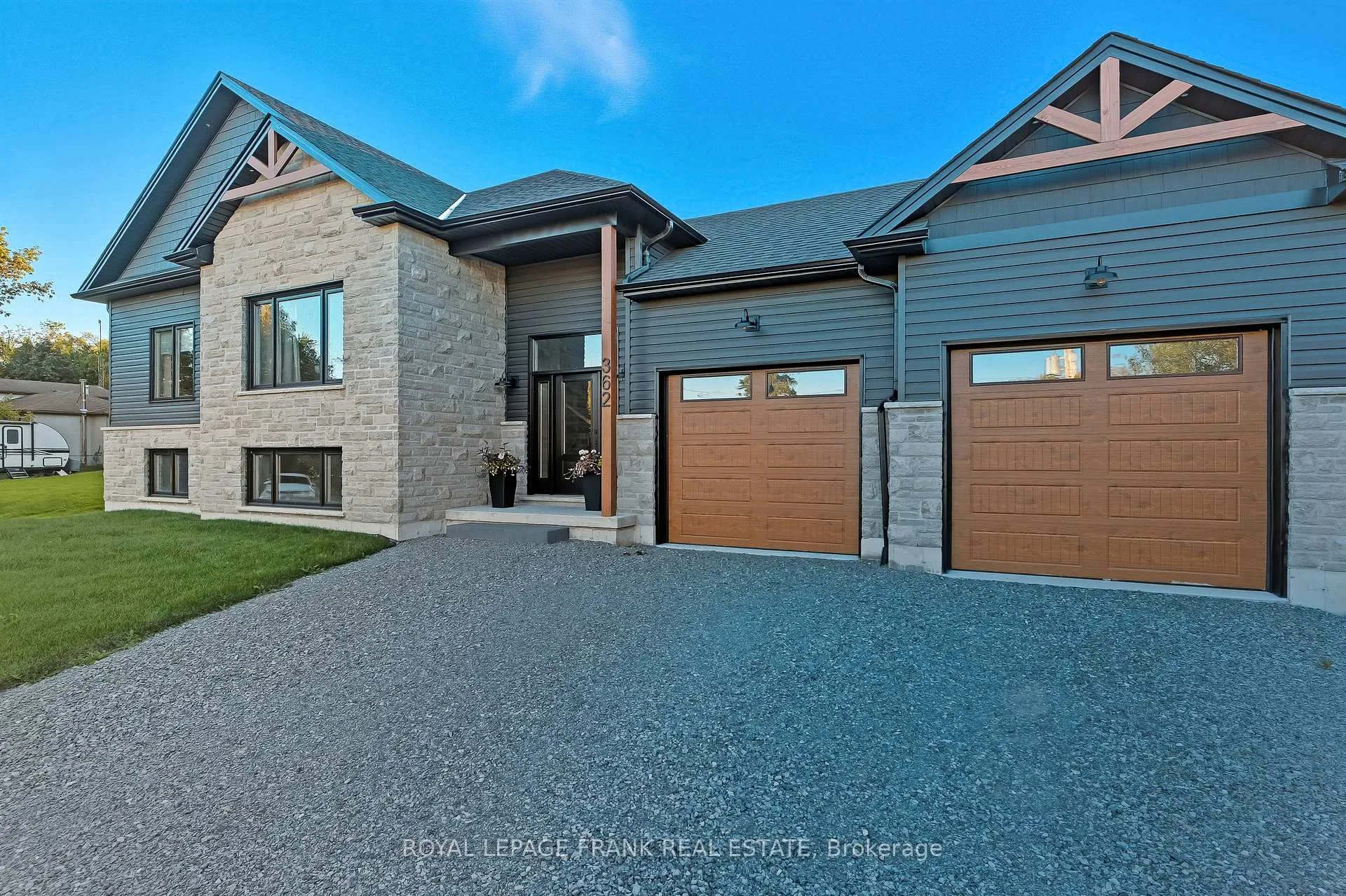 Photo 3 of 362 Carnegie Beach Road, Scugog, Port Perry — HOMEH