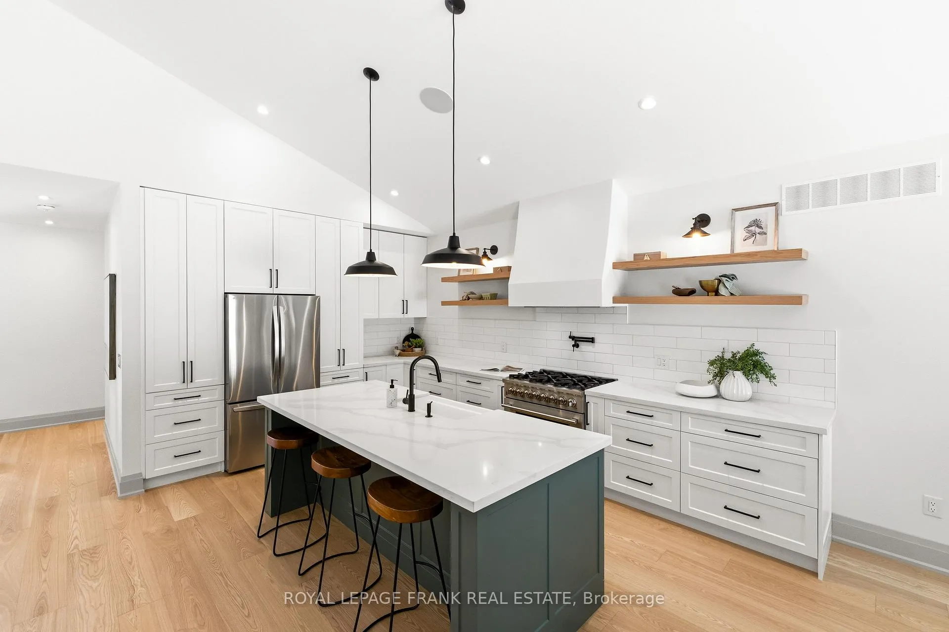 Photo 12 of 362 Carnegie Beach Road, Scugog, Port Perry — HOMEH