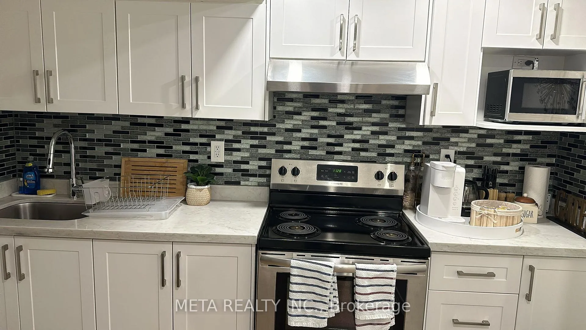 Photo 5 of Unit Bsmt, 252 Howell Crescent, Pickering, Rougemount — HOMEH
