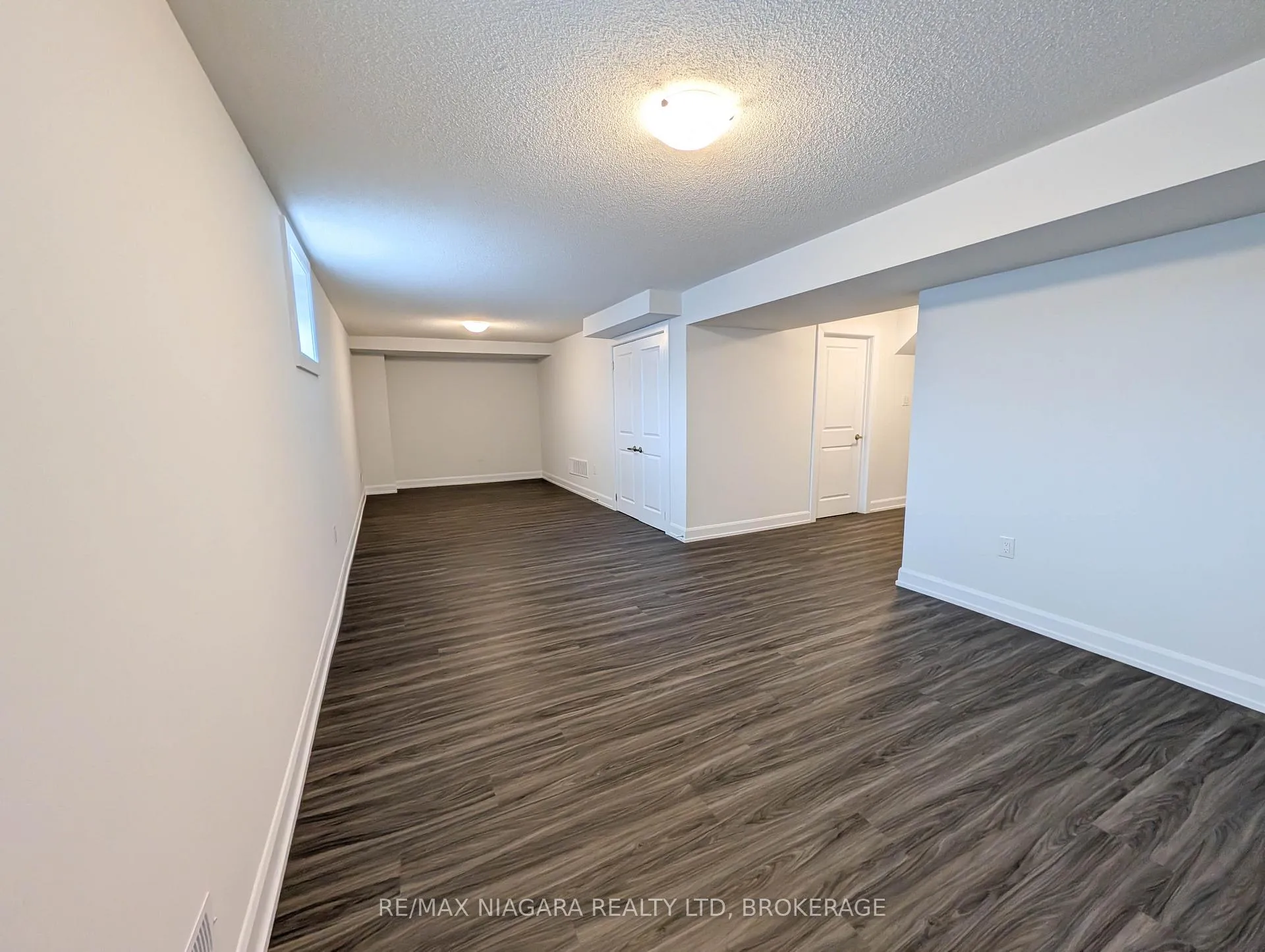 Photo 31 of 10 Shoreview Drive, Welland, Hwy 406/Welland — HOMEH