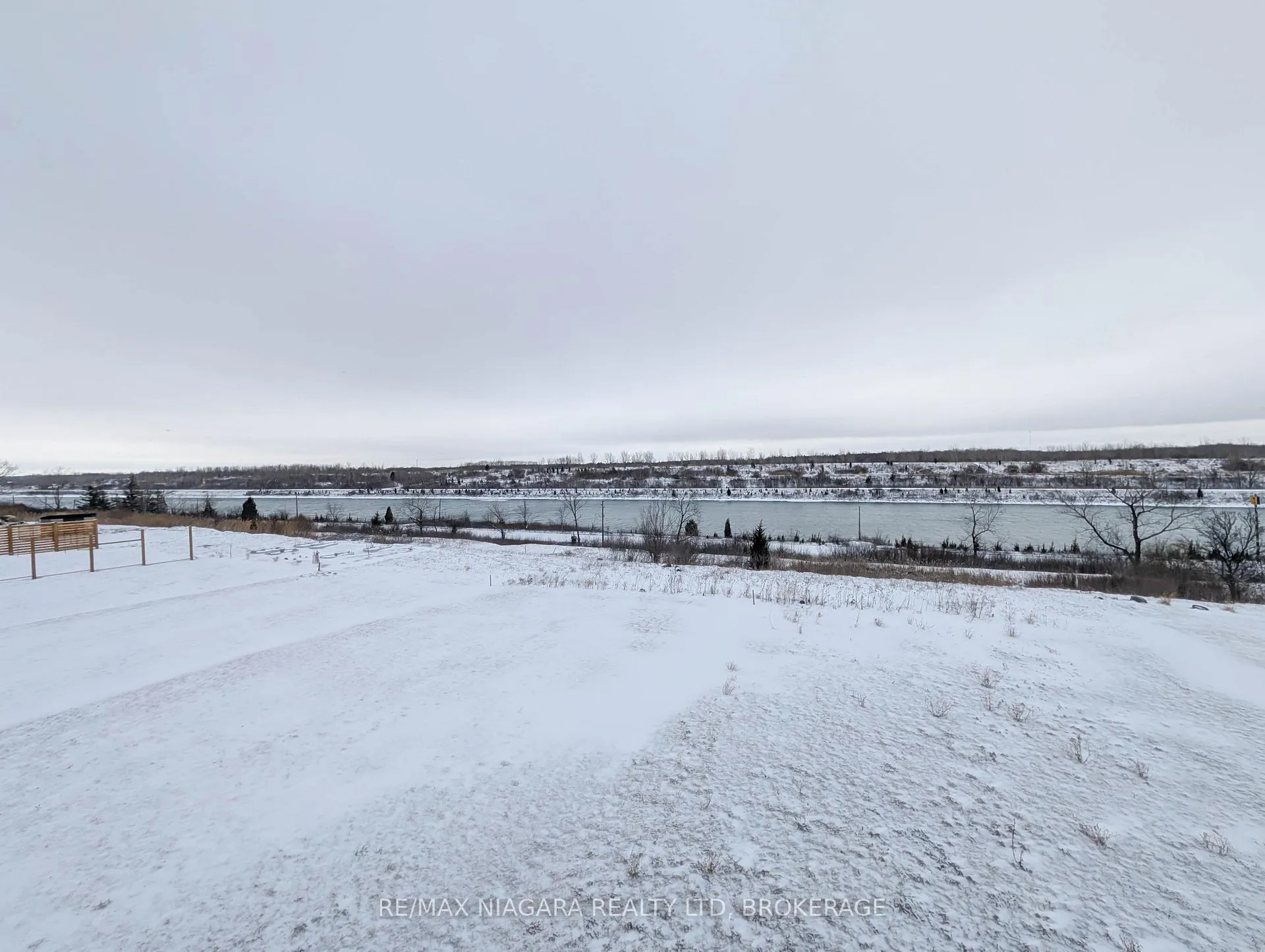 Photo 40 of 10 Shoreview Drive, Welland, Hwy 406/Welland — HOMEH
