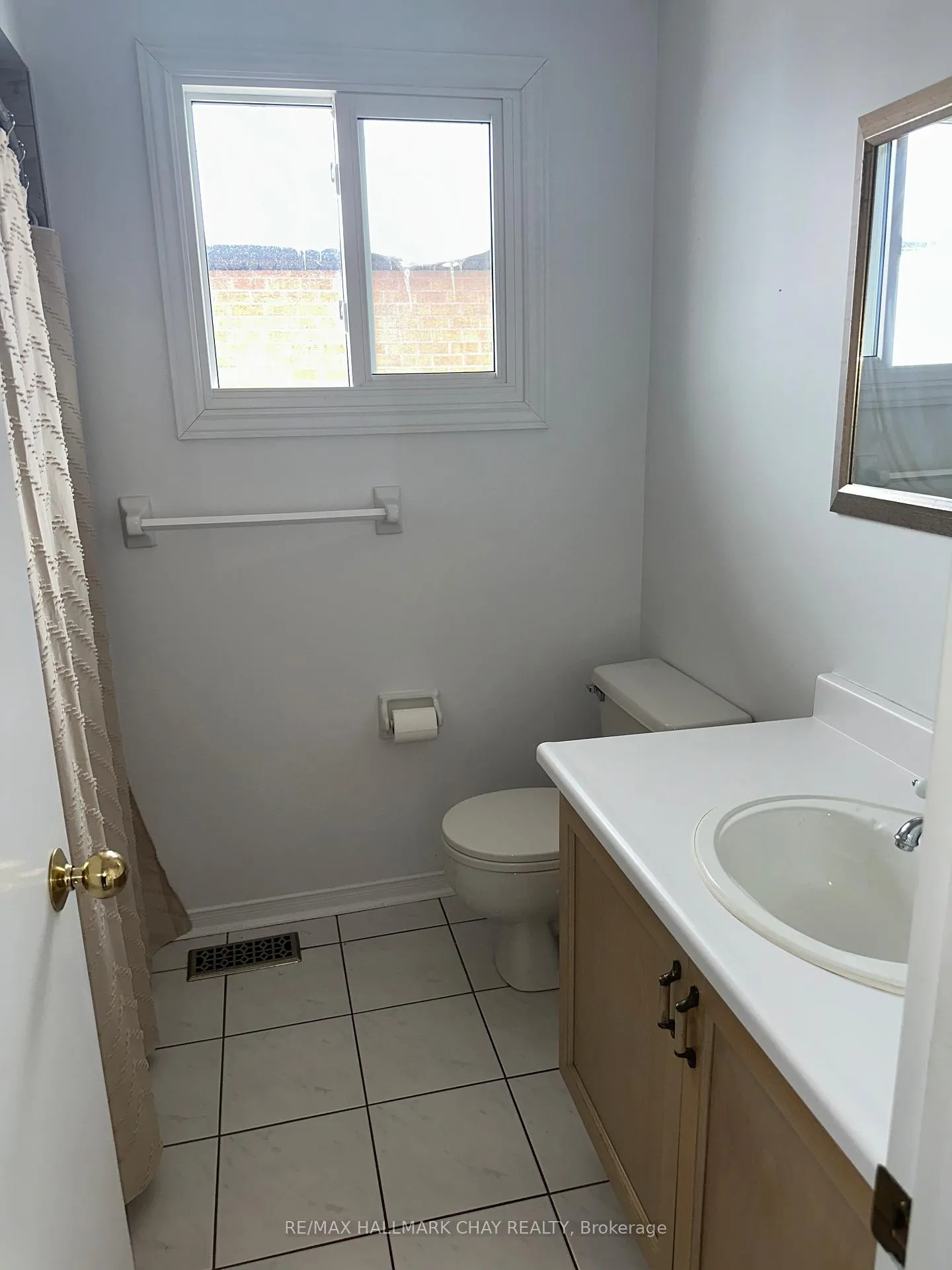 Photo 4 of UPPER - 16 Cuthbert Street, Barrie, Ardagh — HOMEH