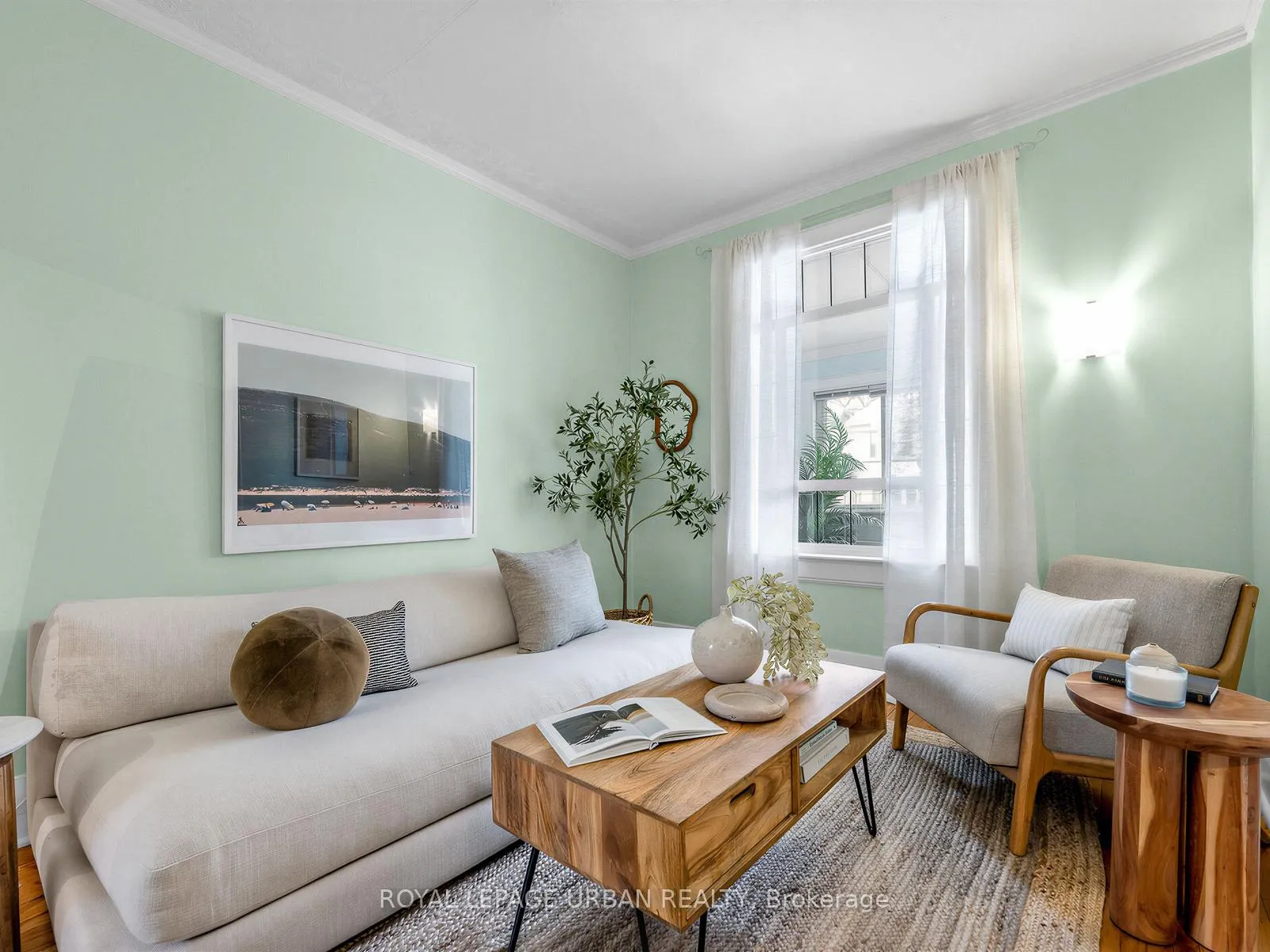 Photo 7 of 251 Cedarvale Avenue, Toronto, Woodbine-Lumsden — HOMEH