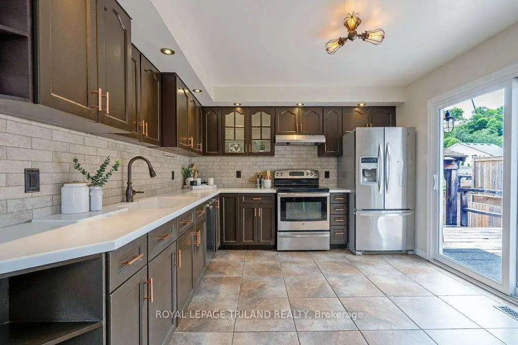 Photo 12 of 307 Frances Street, Central Elgin, Rural Central Elgin — HOMEH