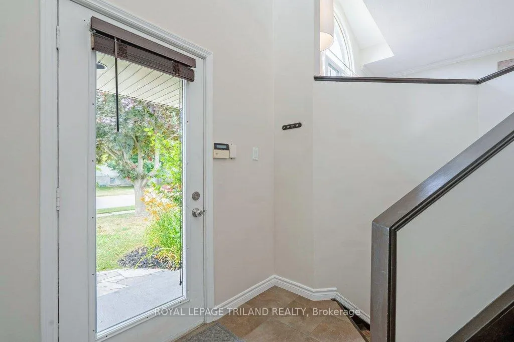 Photo 24 of 307 Frances Street, Central Elgin, Rural Central Elgin — HOMEH