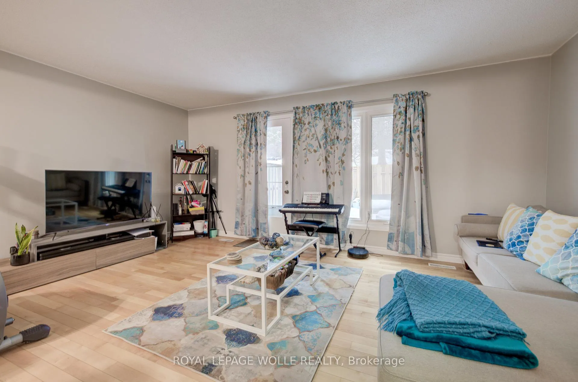 Photo 3 of Unit 30, 206 Green Valley Drive, Kitchener — HOMEH