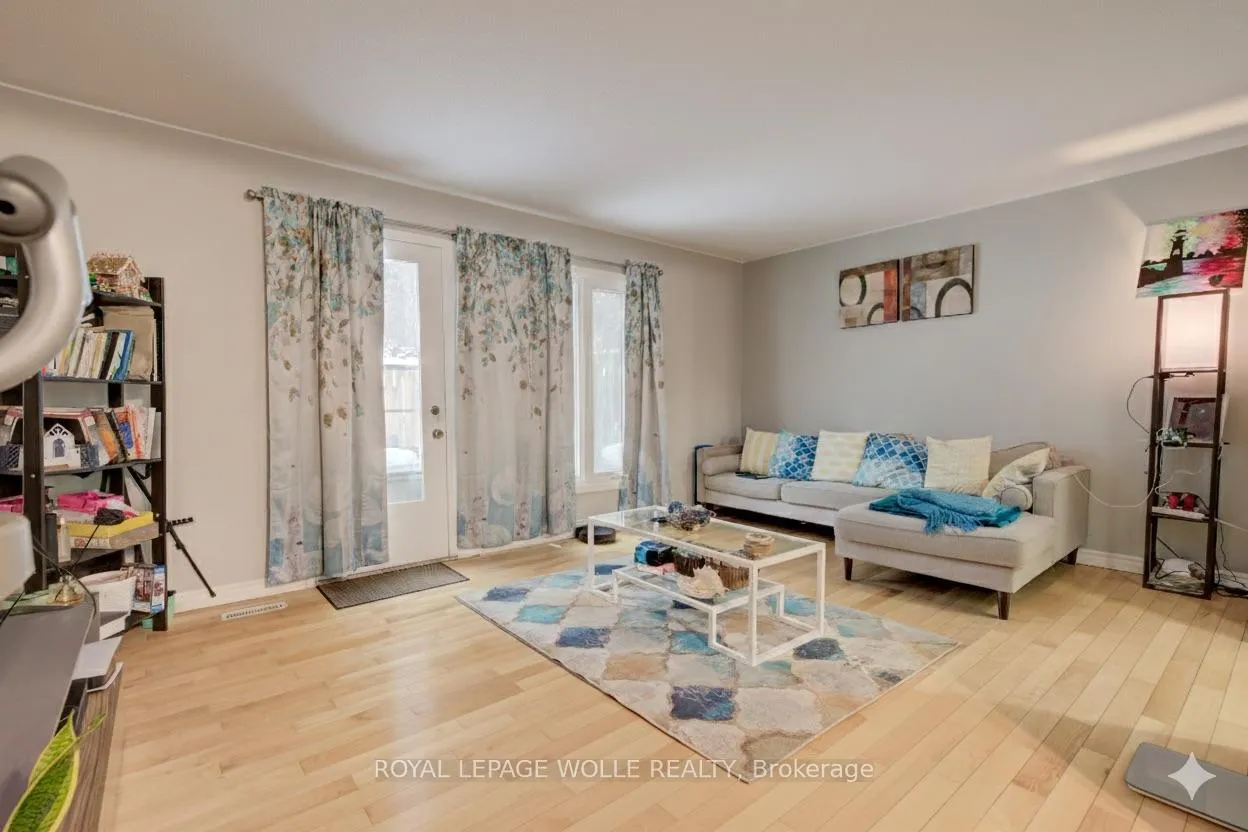 Photo 4 of Unit 30, 206 Green Valley Drive, Kitchener — HOMEH