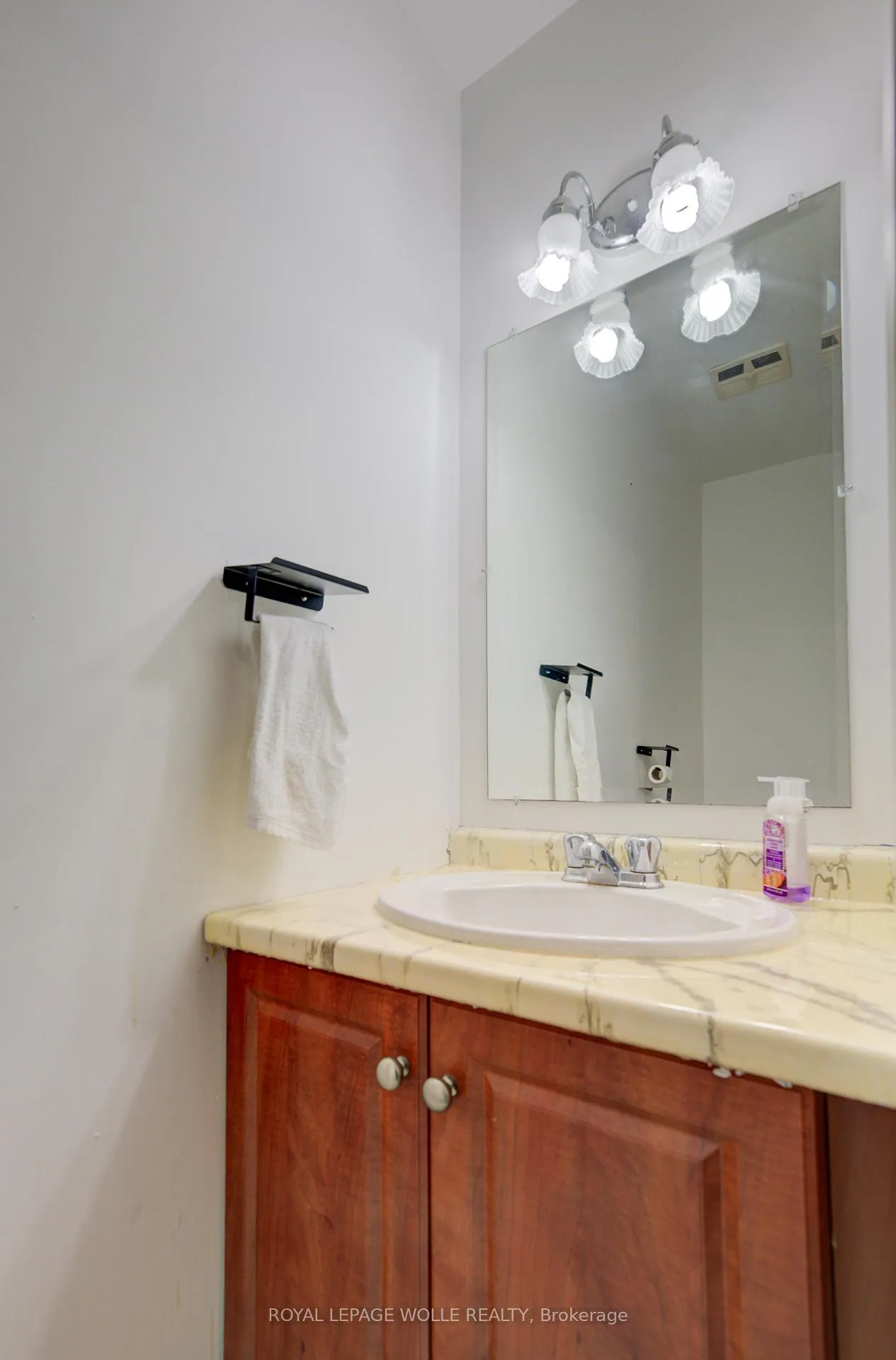 Photo 17 of Unit 30, 206 Green Valley Drive, Kitchener — HOMEH