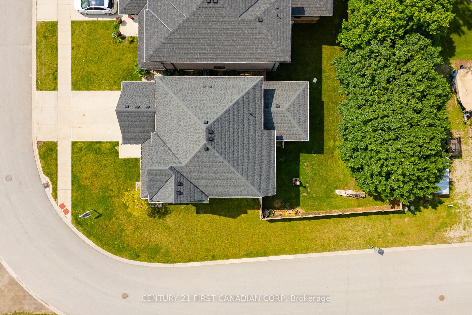 Photo 5 of 191 Spencer Avenue, Lucan Biddulph, Lucan — HOMEH