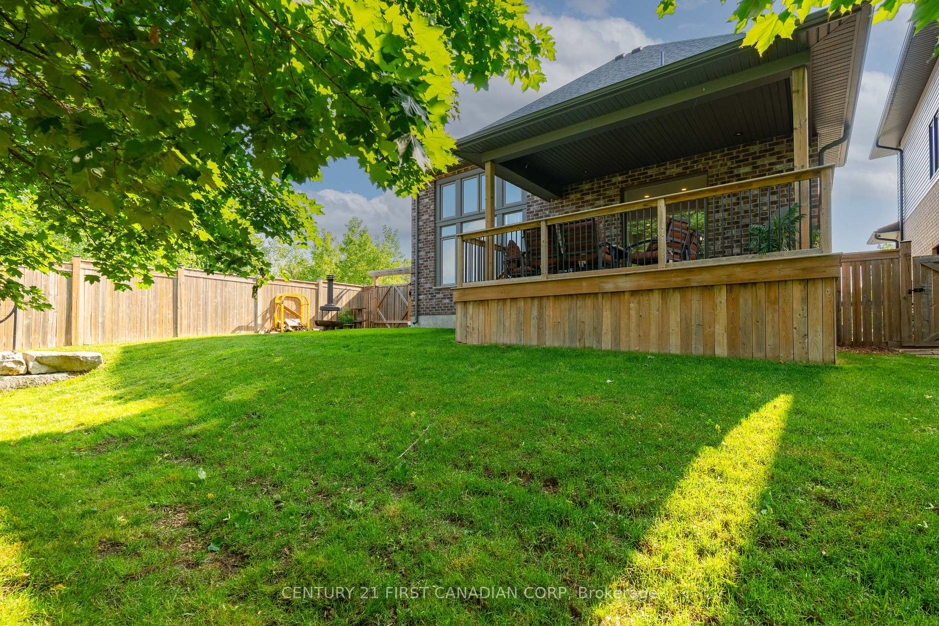 Photo 13 of 191 Spencer Avenue, Lucan Biddulph, Lucan — HOMEH