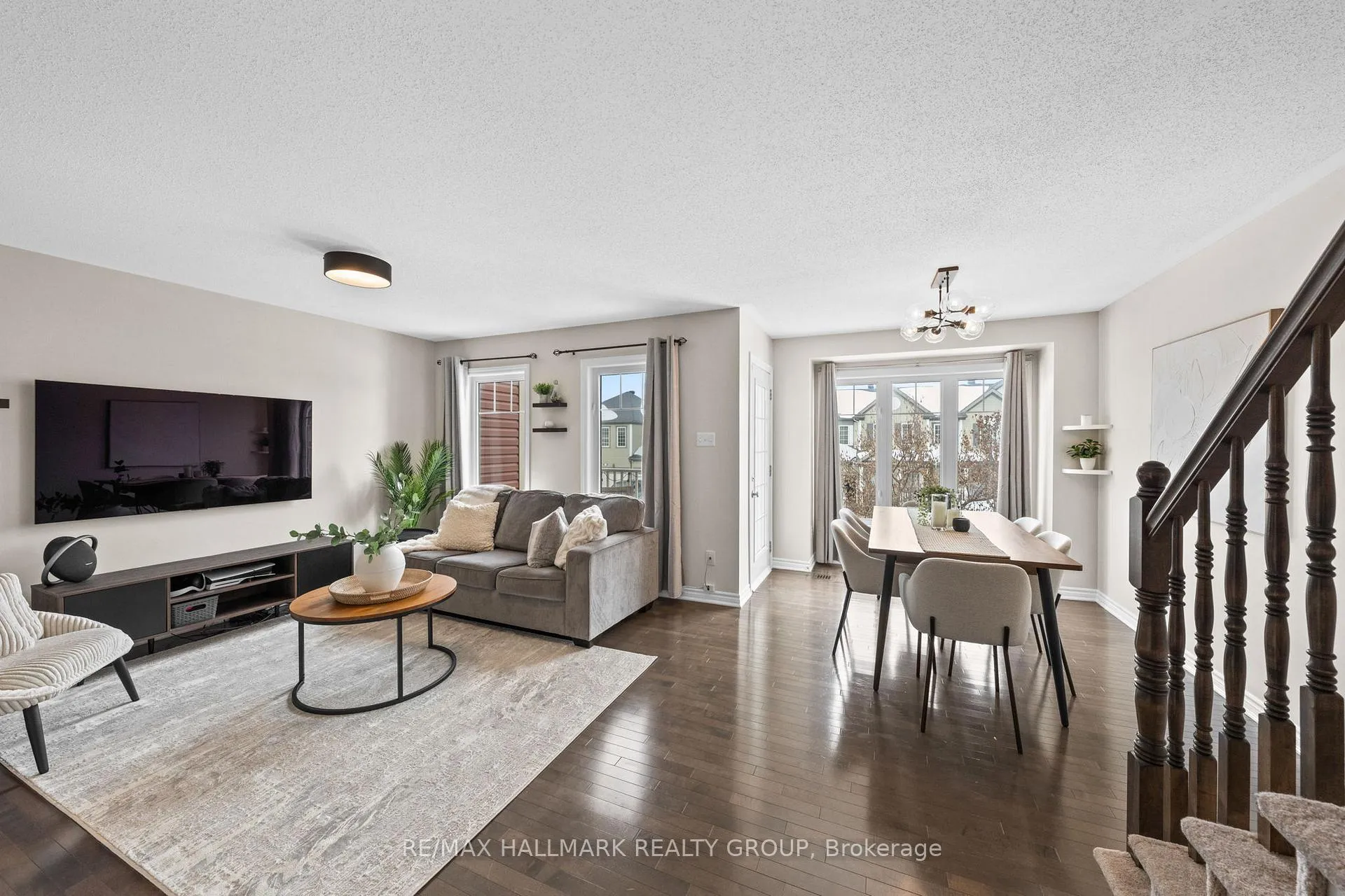 Photo 7 of 128 Sunshine Crescent, Ottawa, Notting Hill/Summerside — HOMEH