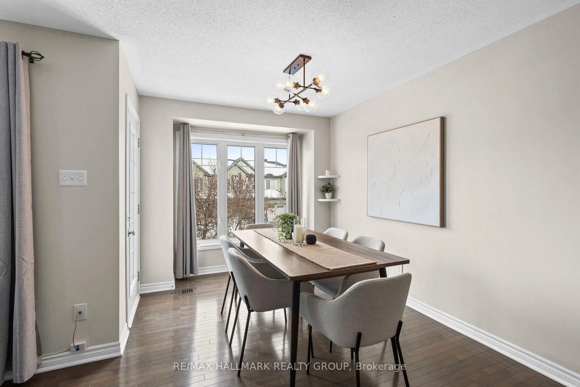 Photo 17 of 128 Sunshine Crescent, Ottawa, Notting Hill/Summerside — HOMEH