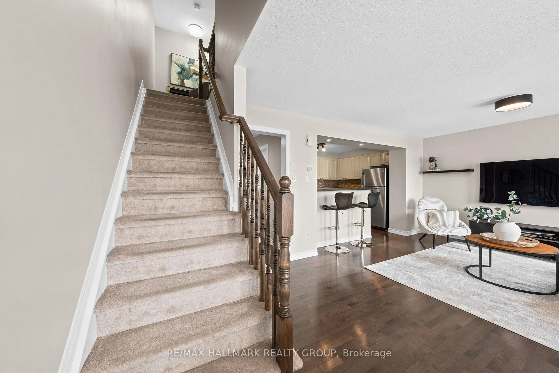 Photo 23 of 128 Sunshine Crescent, Ottawa, Notting Hill/Summerside — HOMEH