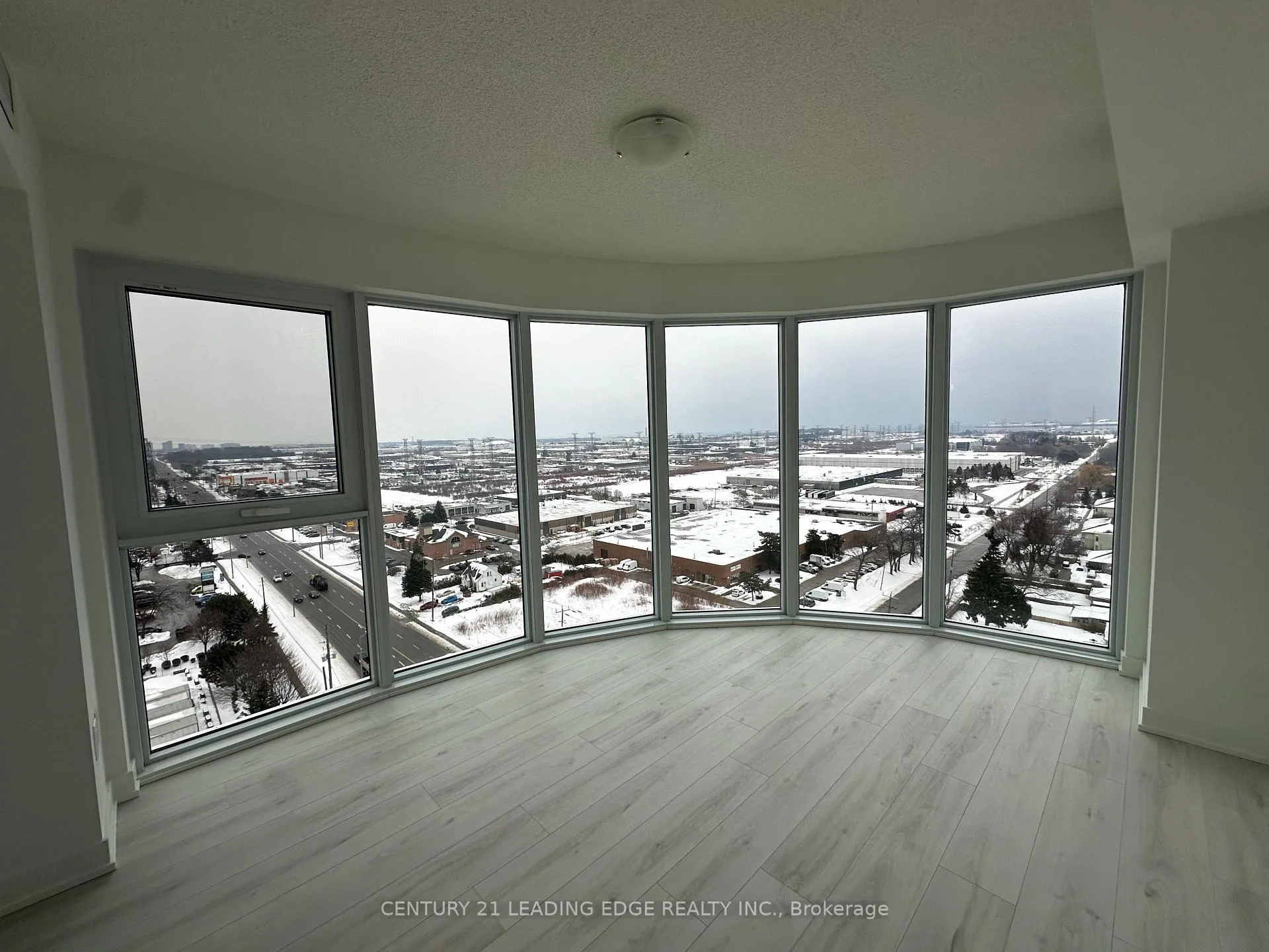 Photo 12 of Unit 1505, 1010 Sandy Beach Road, Pickering, Bay Ridges — HOMEH