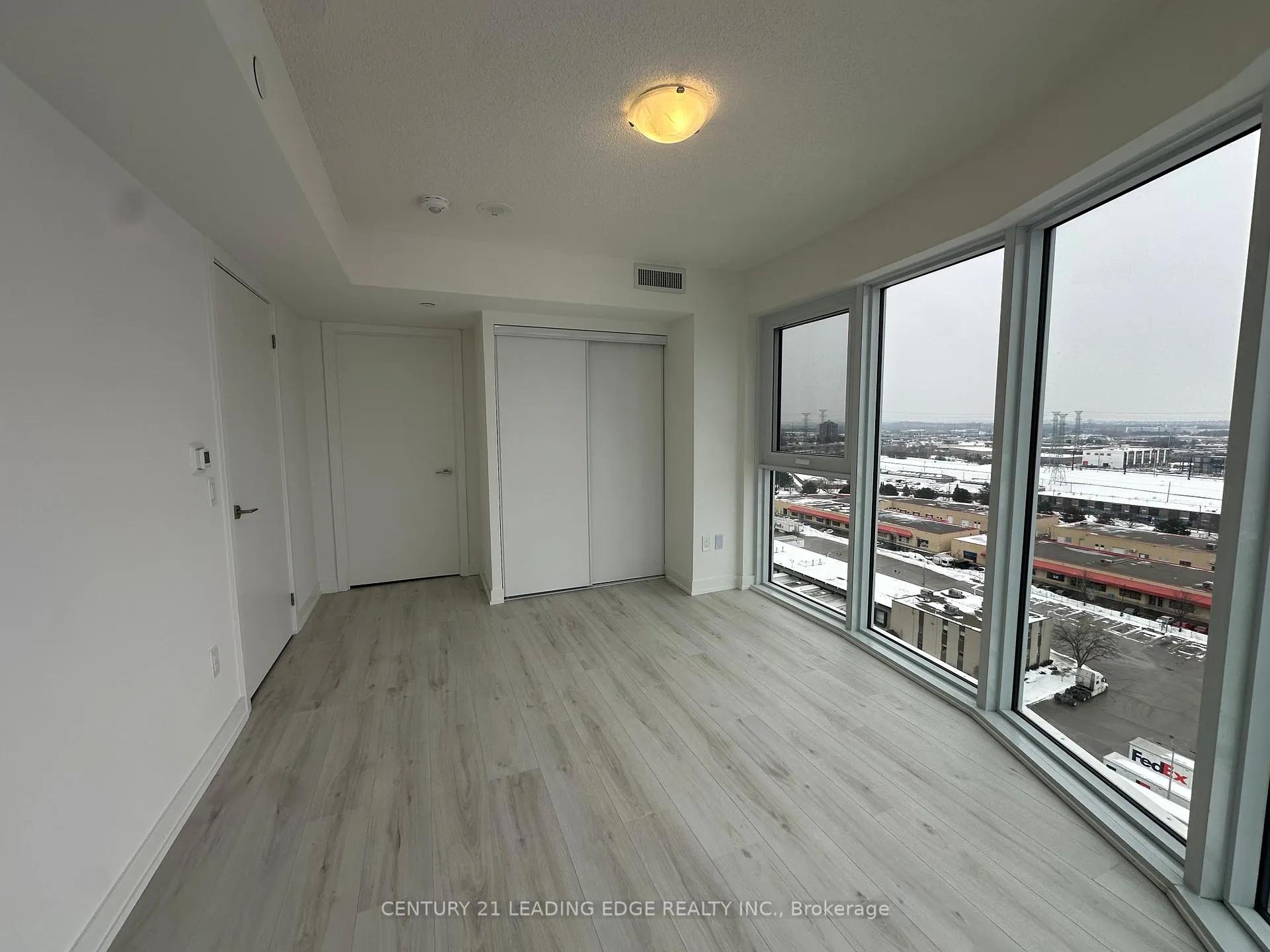 Photo 15 of Unit 1505, 1010 Sandy Beach Road, Pickering, Bay Ridges — HOMEH